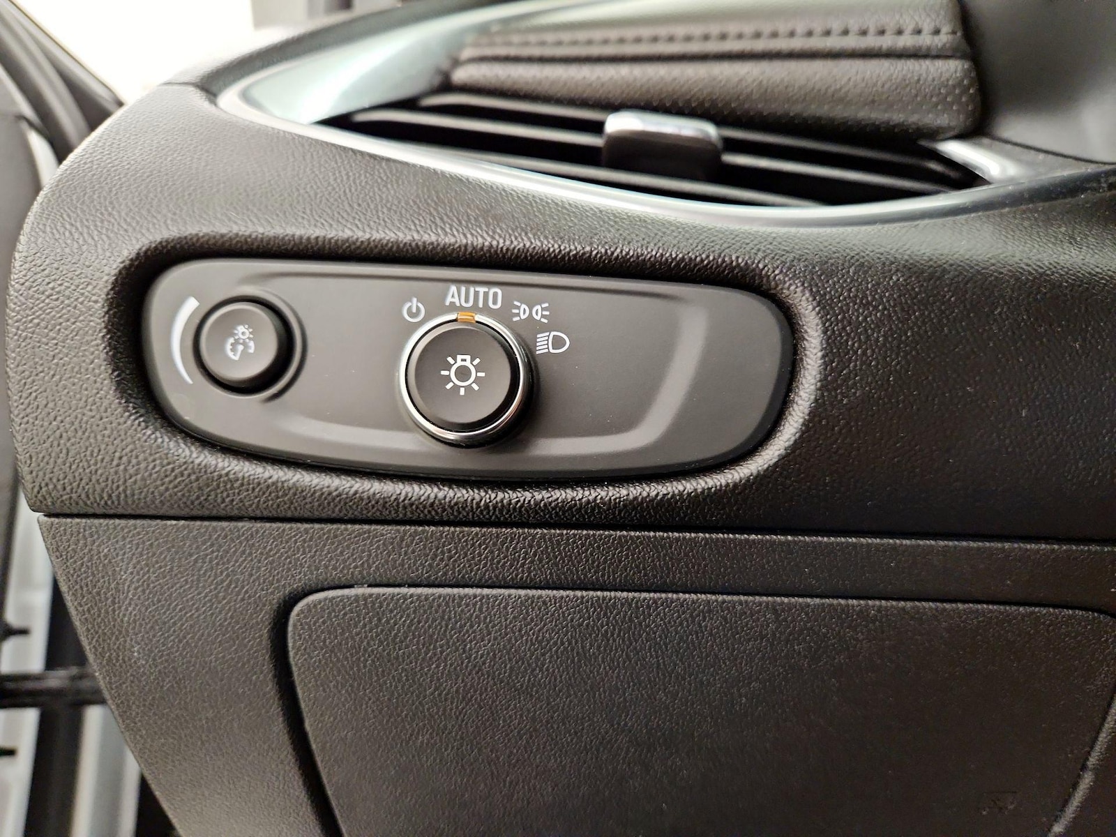 2018 Chevrolet Malibu Premier - Photo 14
