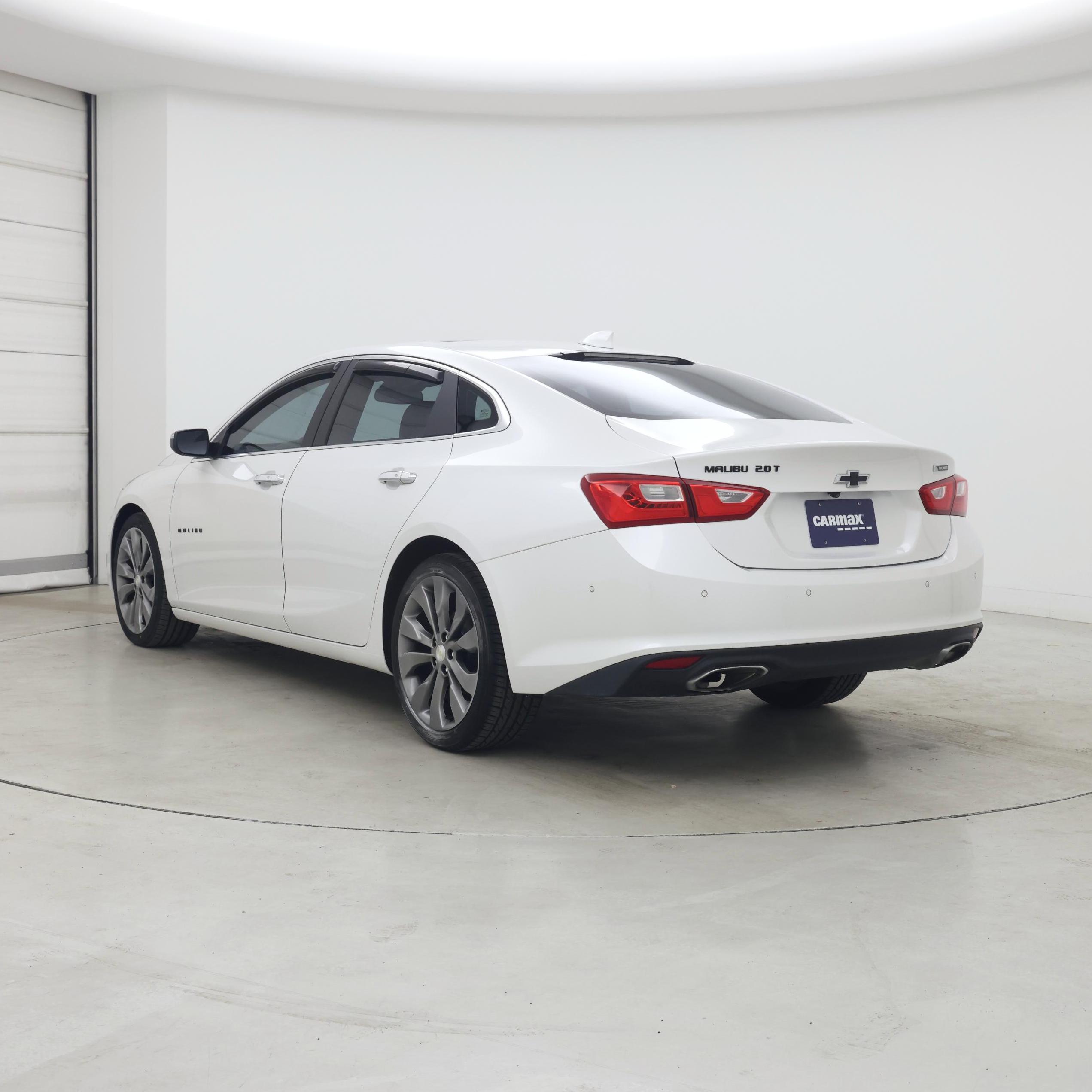 Thumbnail: 2018 Chevrolet Malibu - 2