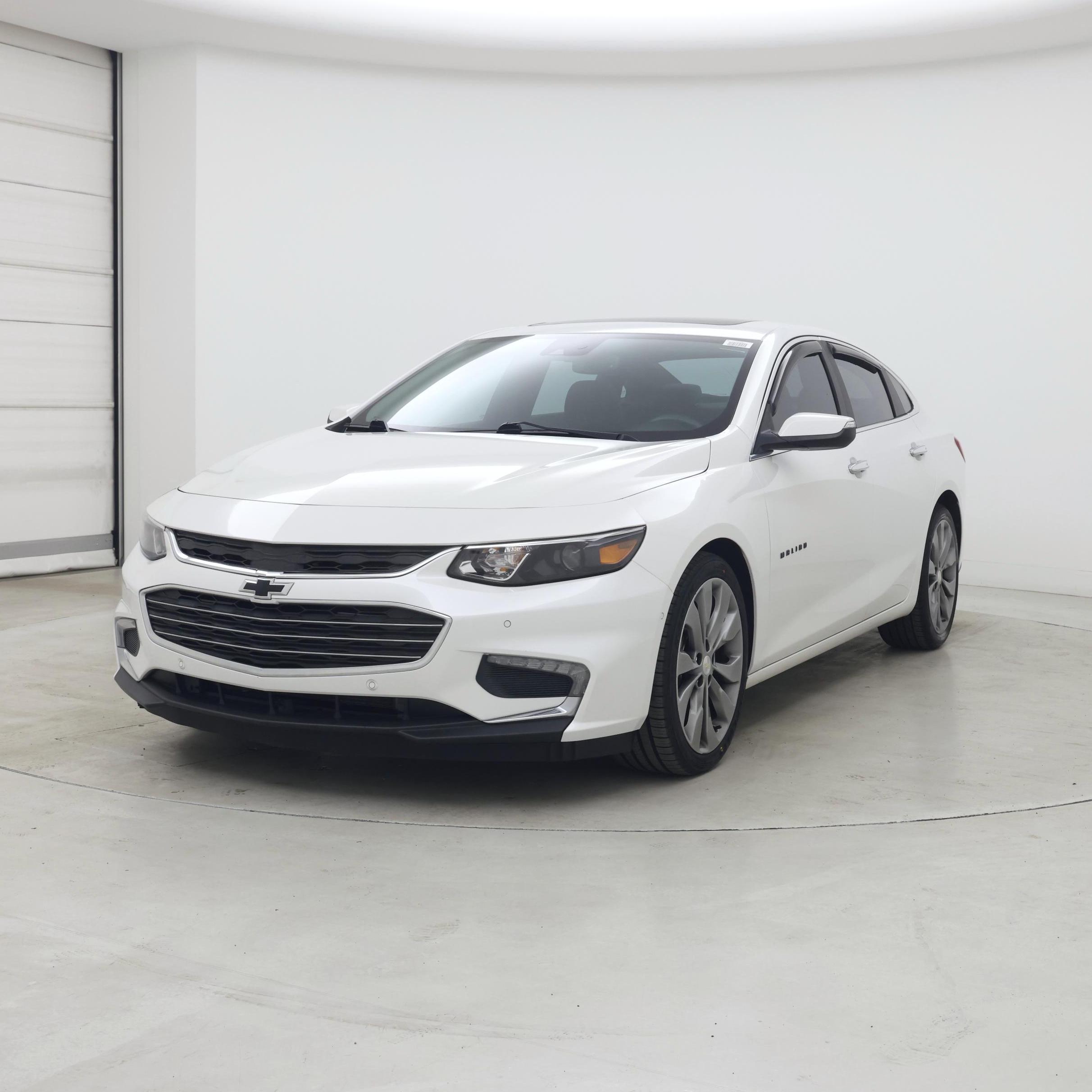 Thumbnail: 2018 Chevrolet Malibu - 4