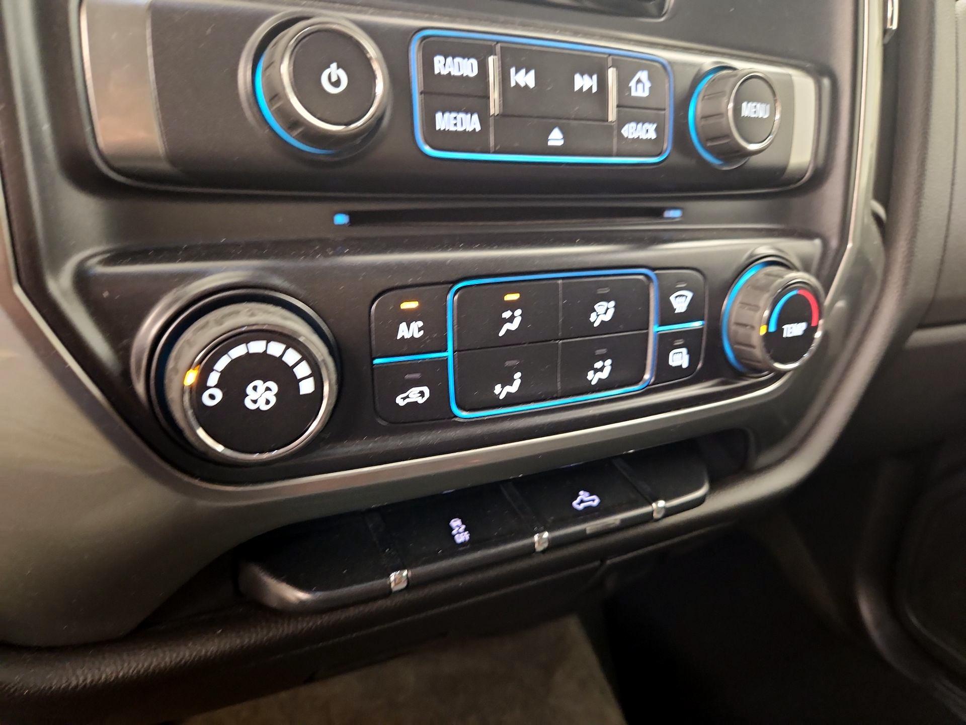 Thumbnail: 2015 Chevrolet Silverado 1500 - 15