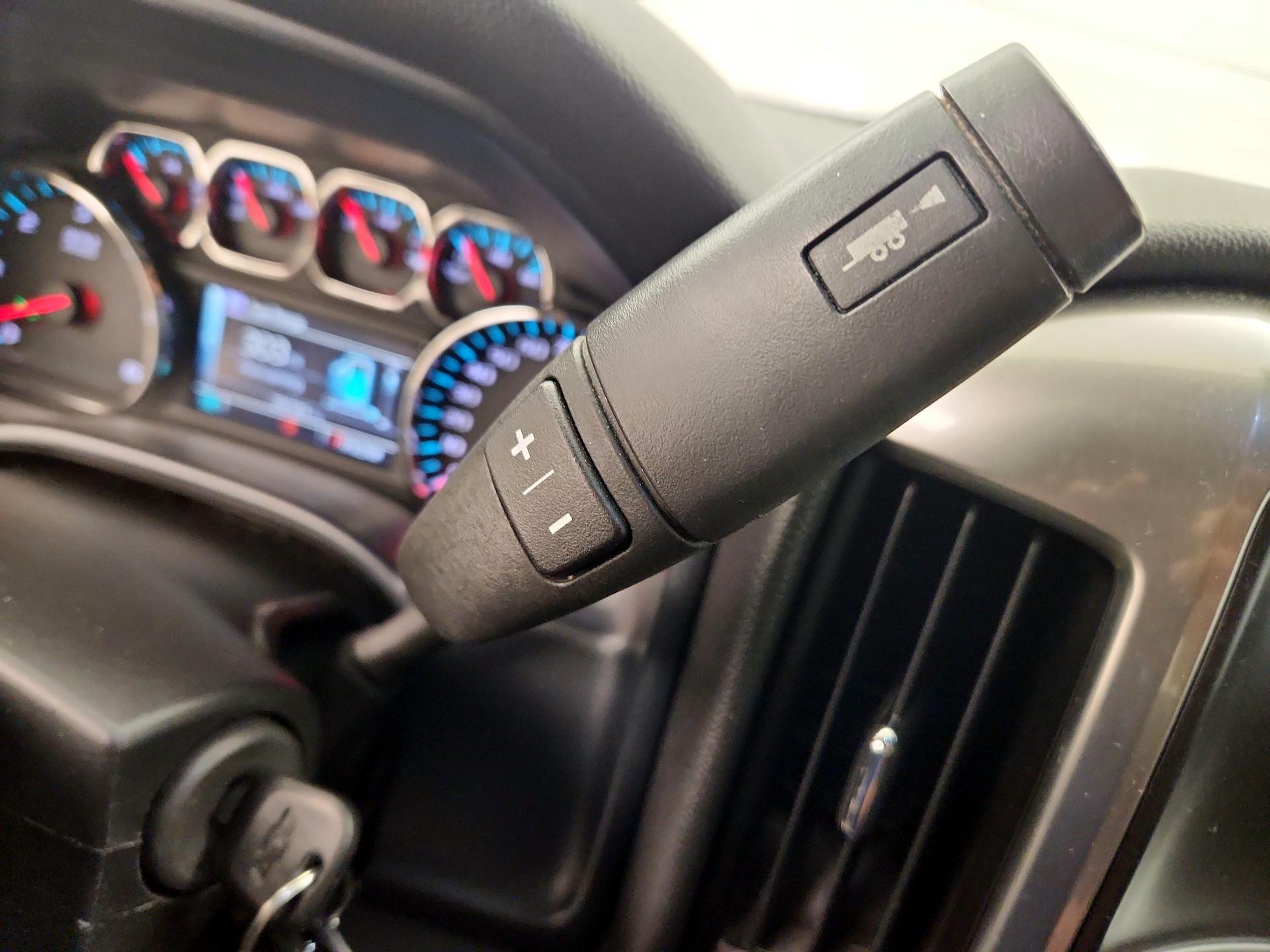 Thumbnail: 2015 Chevrolet Silverado 1500 - 16