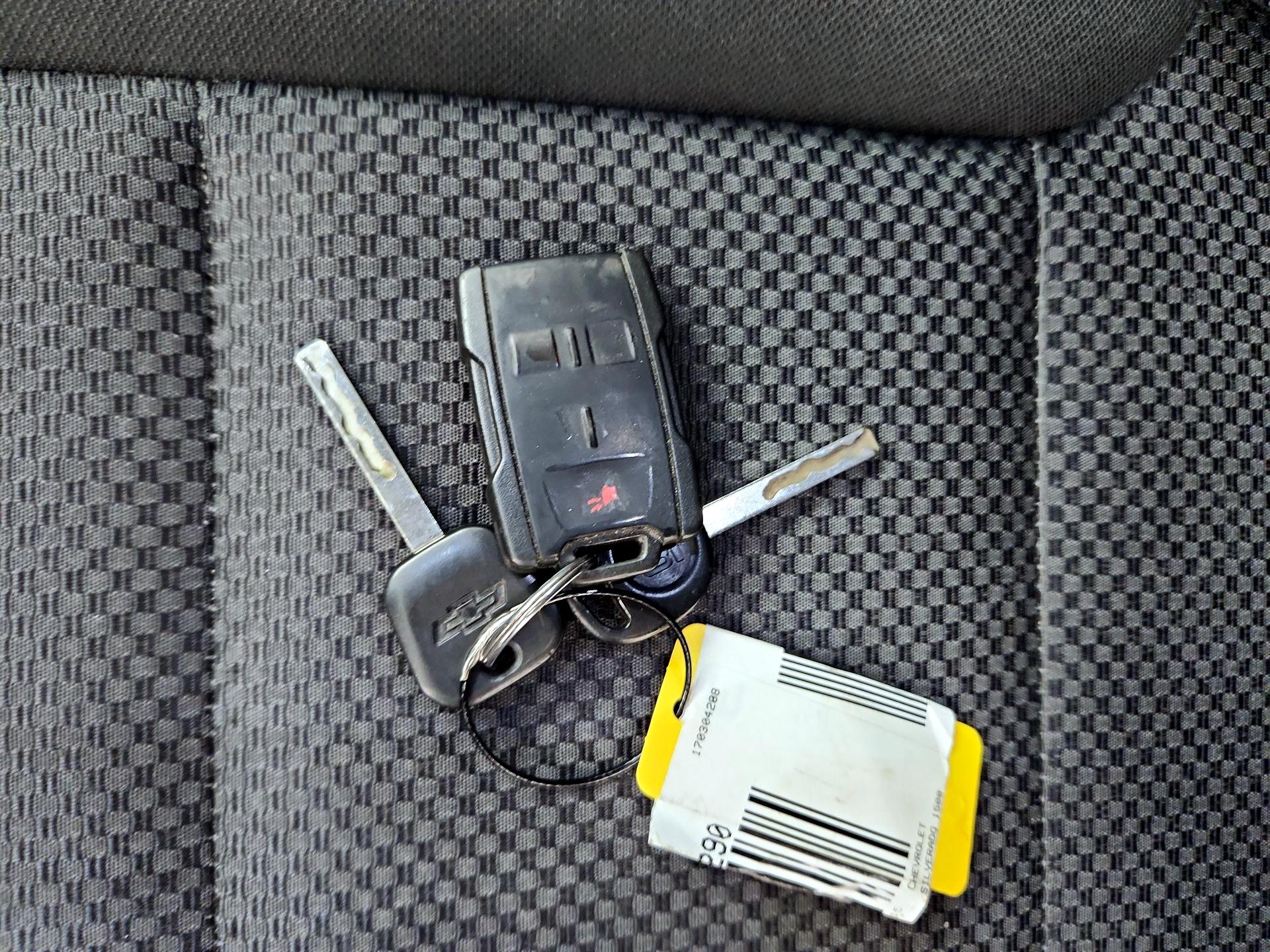 Thumbnail: 2015 Chevrolet Silverado 1500 - 20