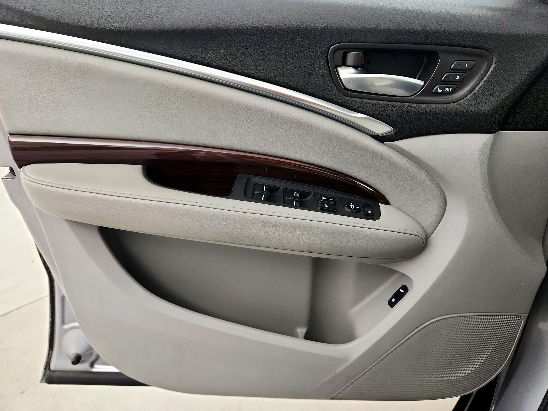 Thumbnail: 2016 Acura MDX - 12