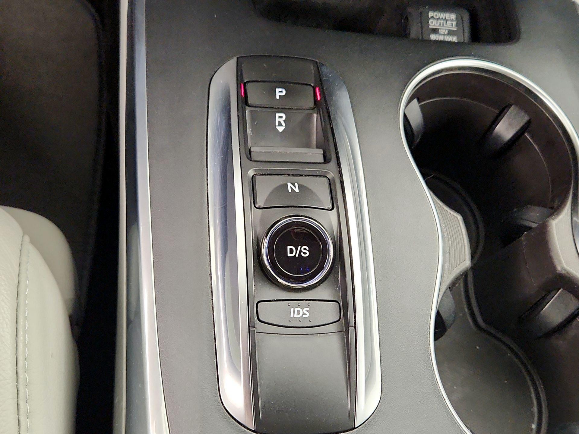 Thumbnail: 2016 Acura MDX - 17