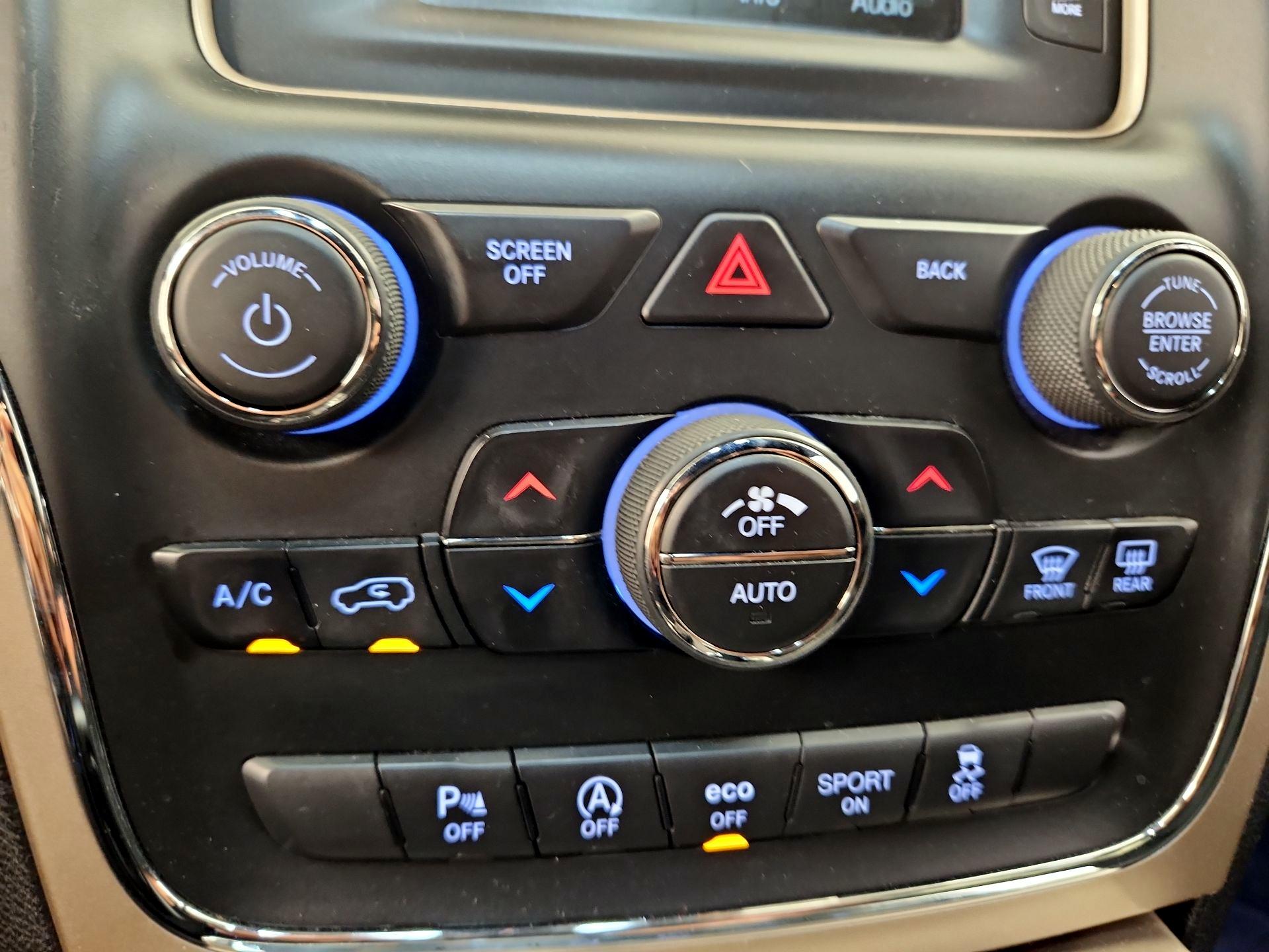 Thumbnail: 2016 Jeep Grand Cherokee - 16
