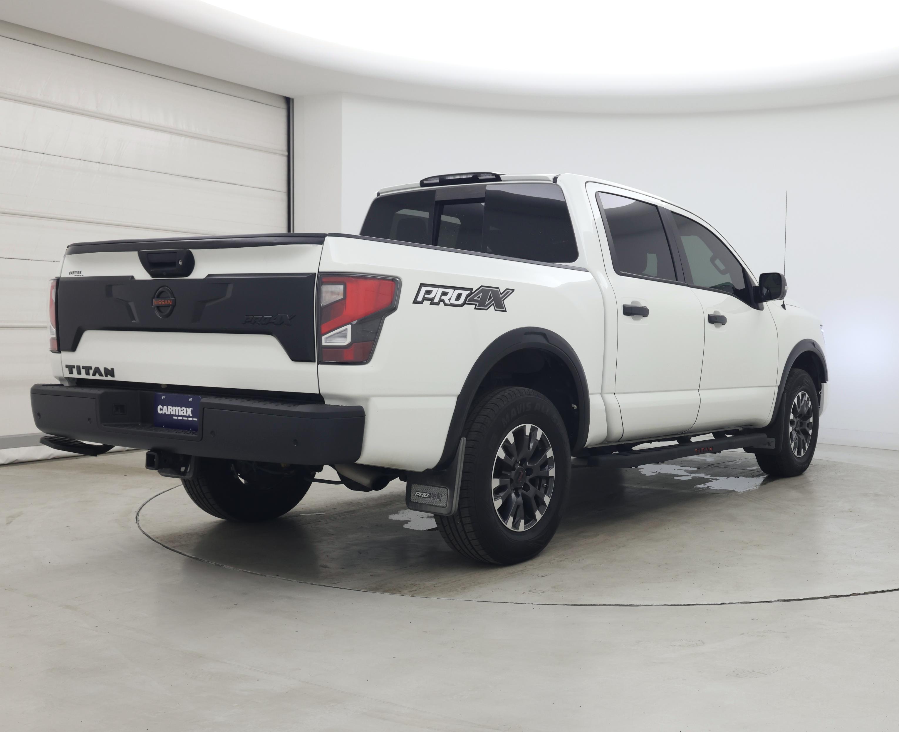 Thumbnail: 2021 Nissan Titan - 8