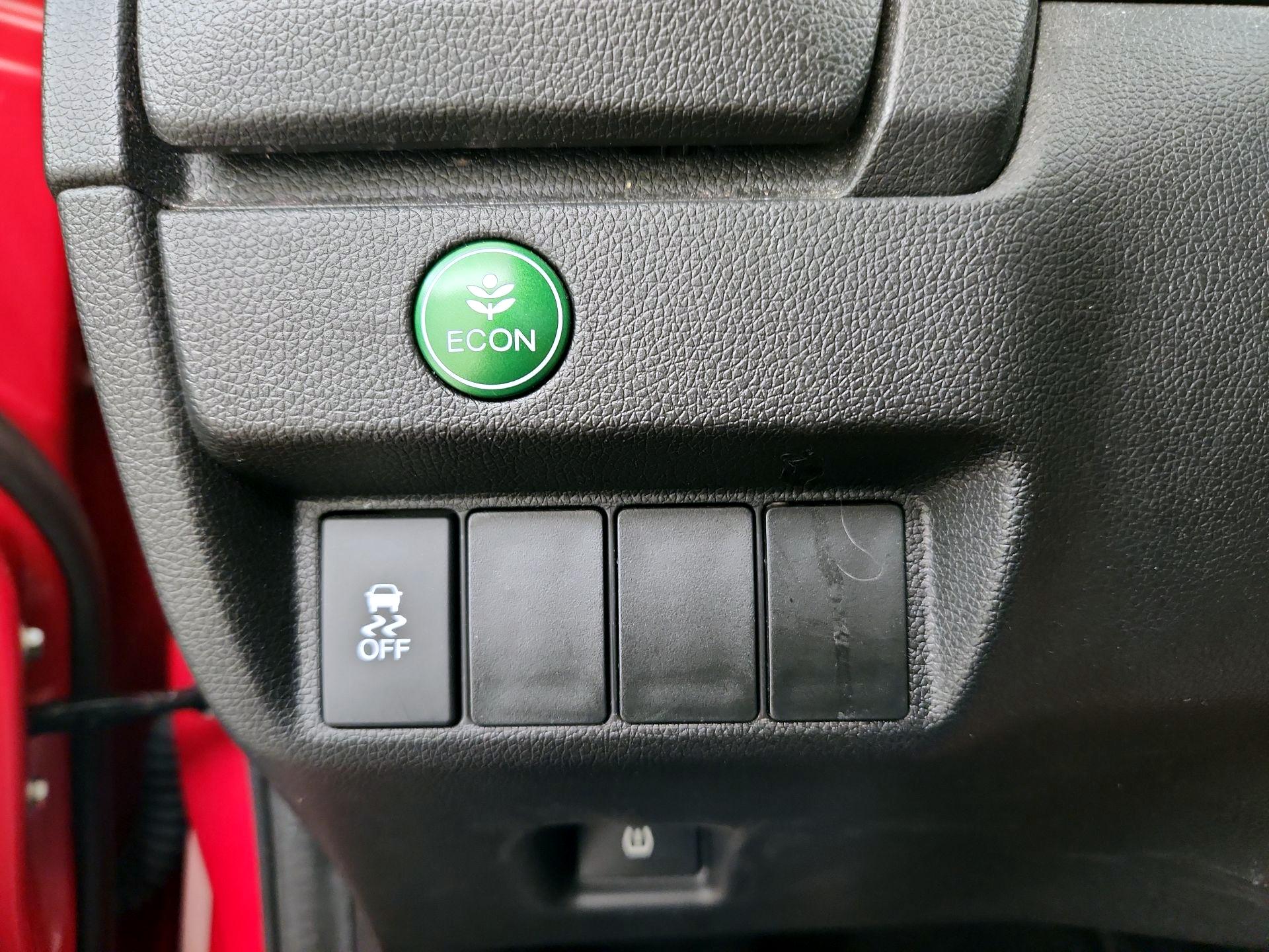 Thumbnail: 2016 Honda Fit - 13