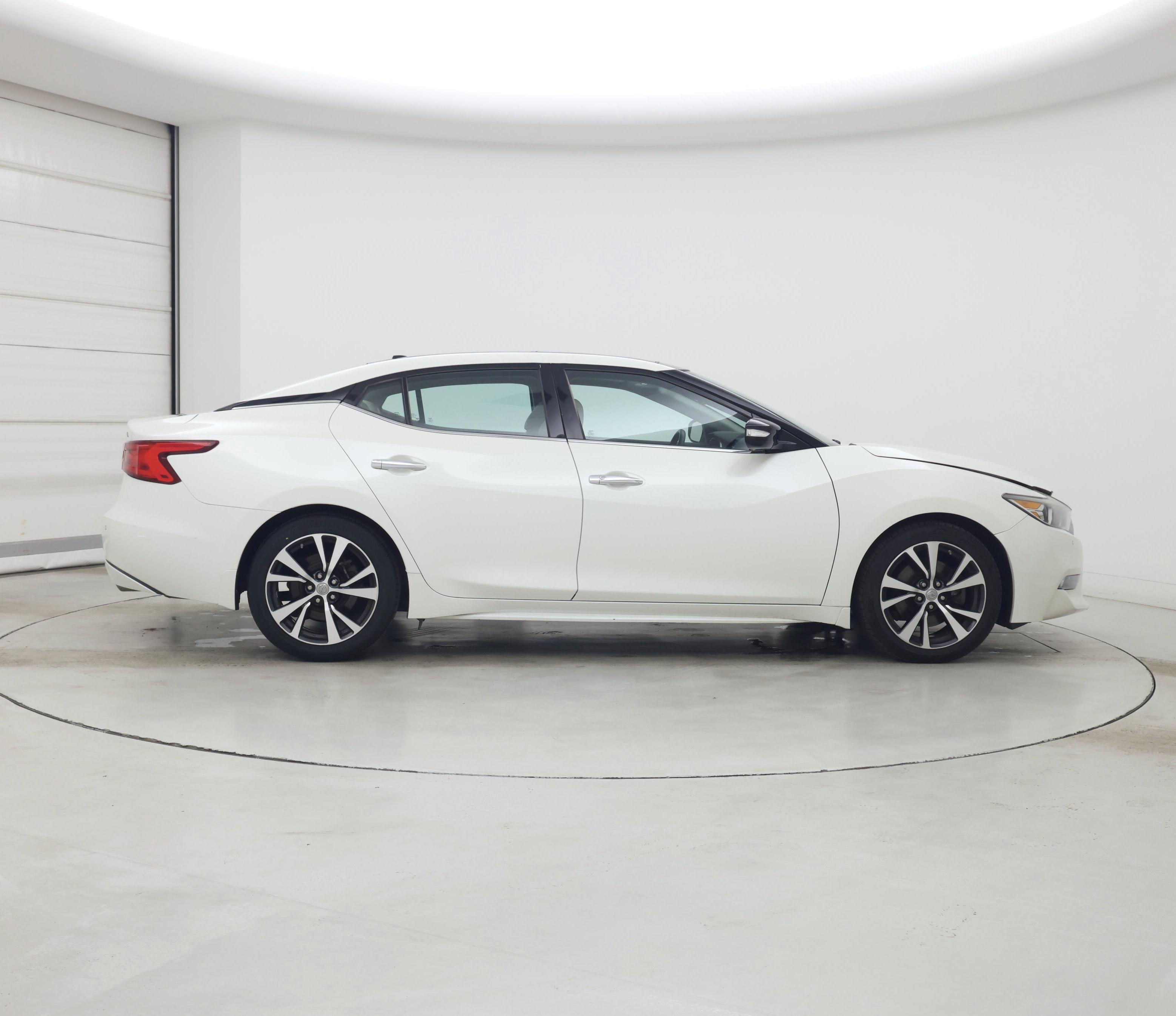 Thumbnail: 2017 Nissan Maxima - 7