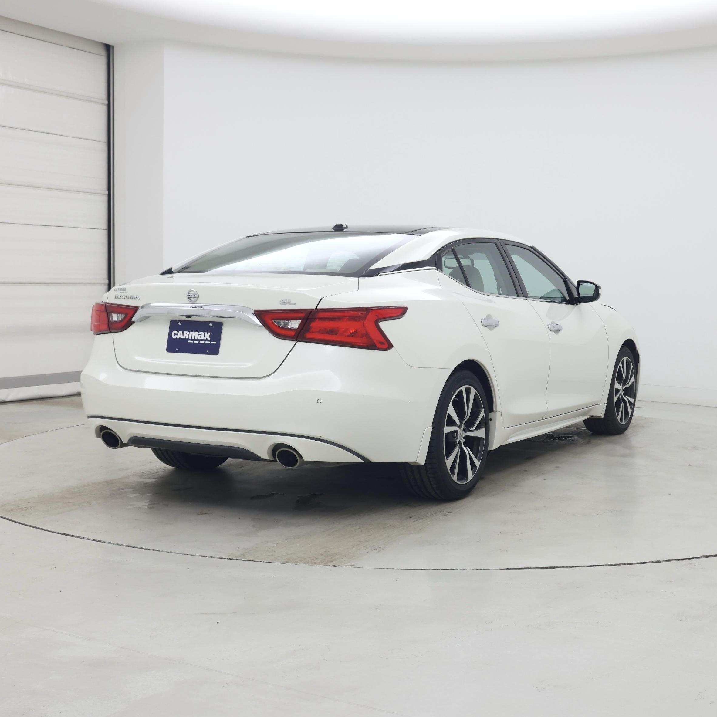 Thumbnail: 2017 Nissan Maxima - 8