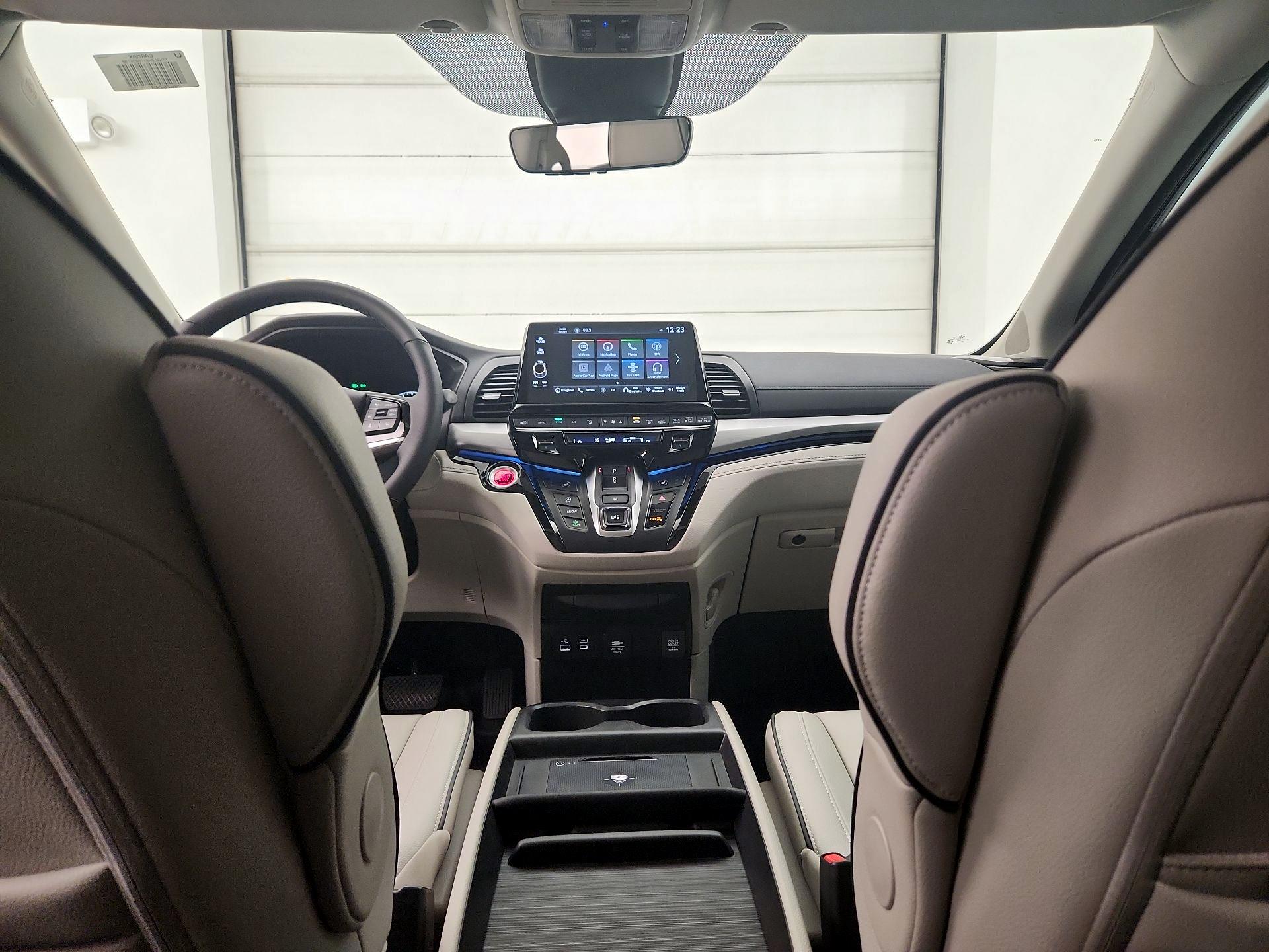 Thumbnail: 2026 Honda Odyssey - 9