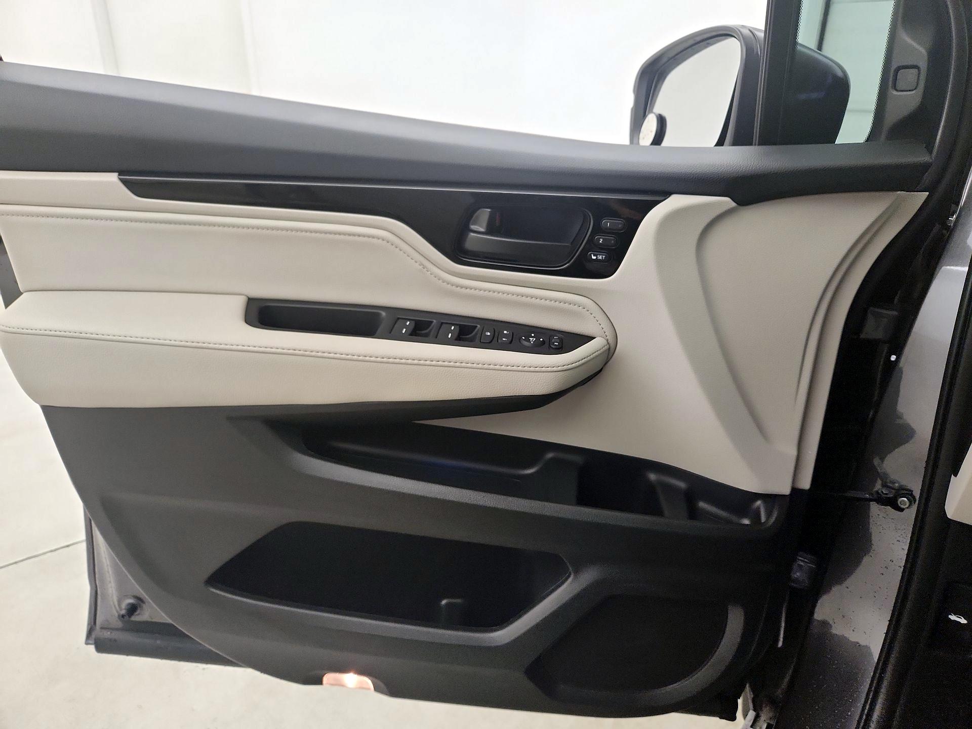 Thumbnail: 2026 Honda Odyssey - 12