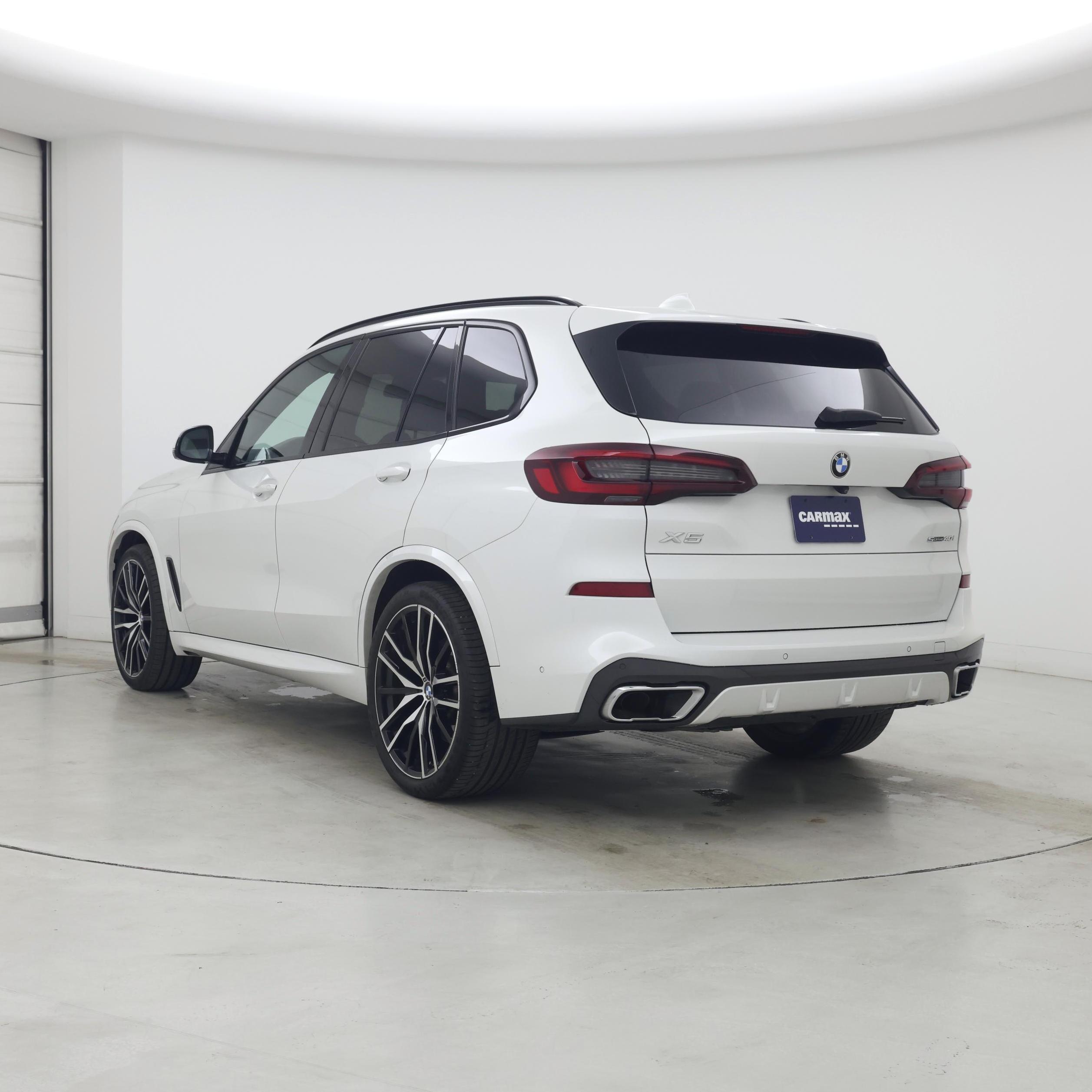 Thumbnail: 2021 BMW X5 - 2