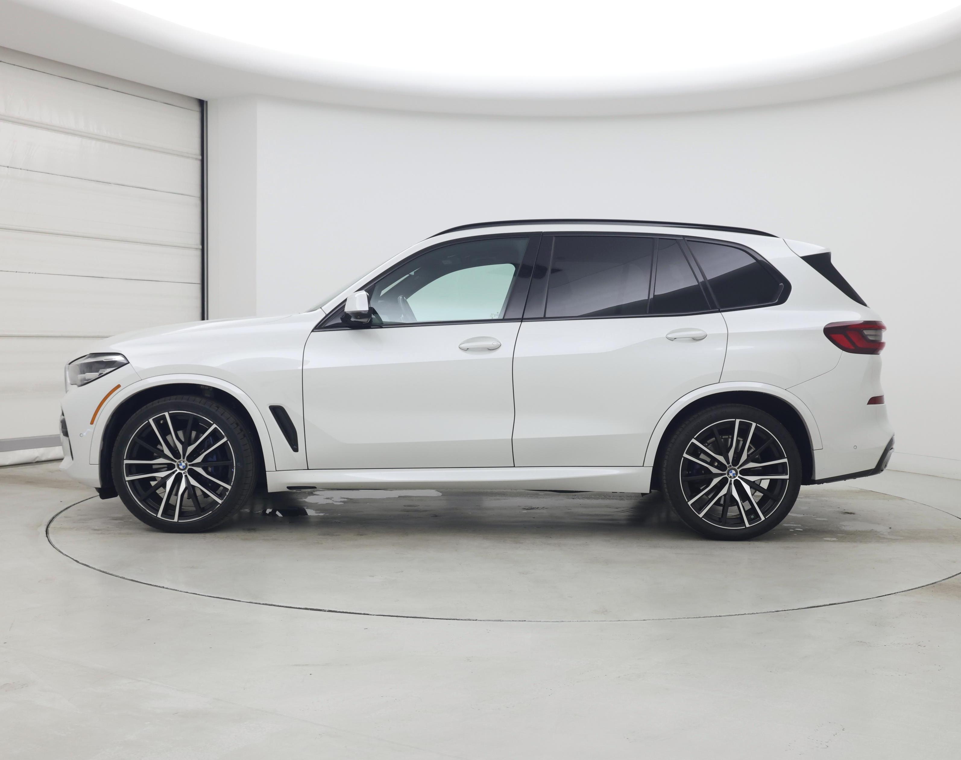 Thumbnail: 2021 BMW X5 - 3
