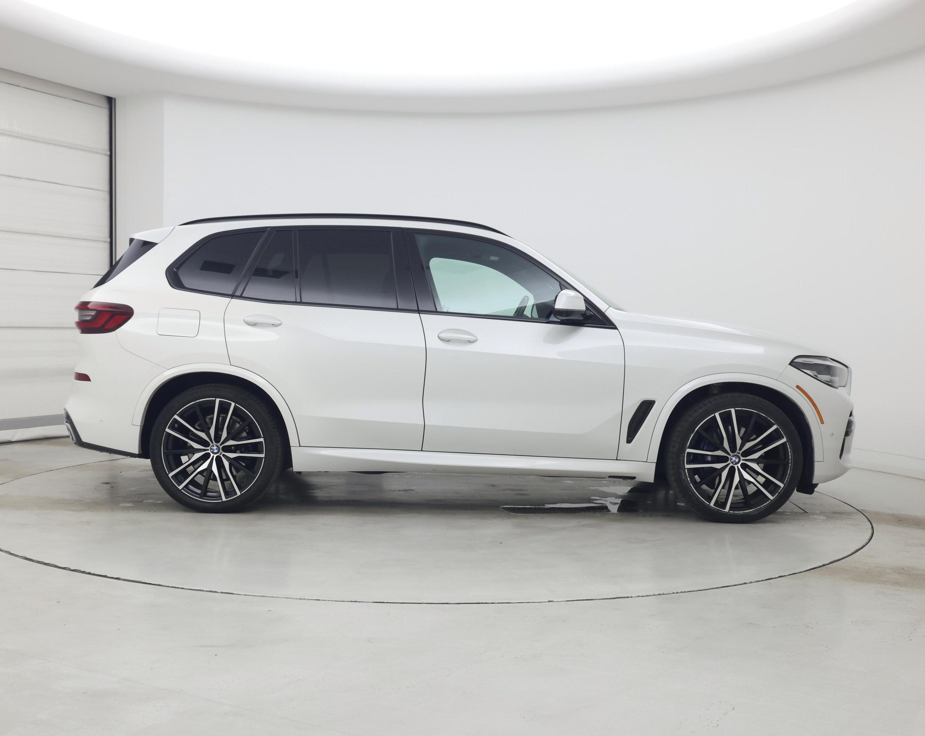 Thumbnail: 2021 BMW X5 - 7