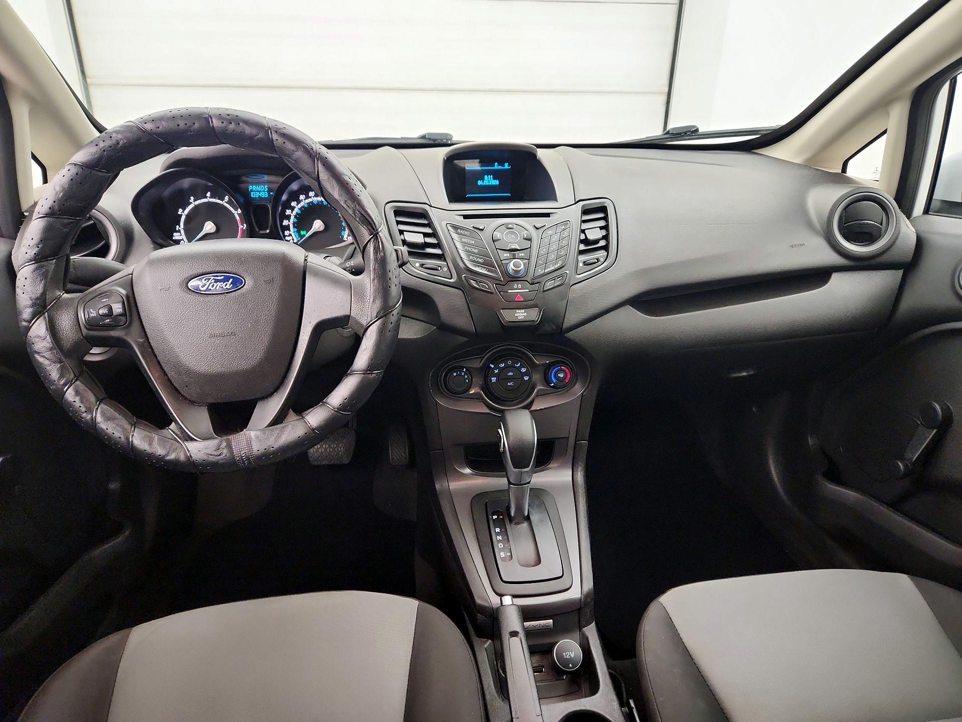 Thumbnail: 2016 Ford Fiesta - 9