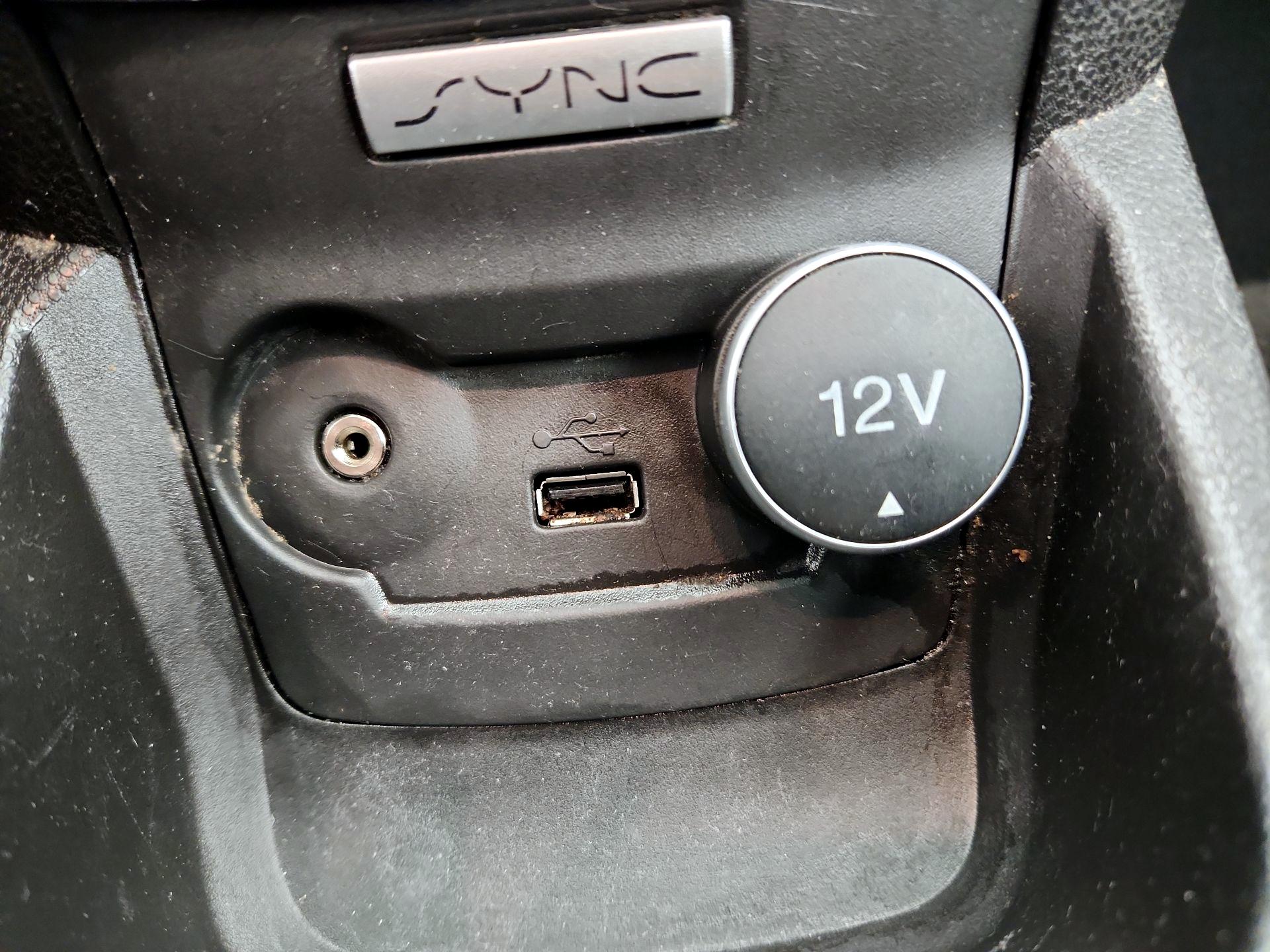 Thumbnail: 2016 Ford Fiesta - 17