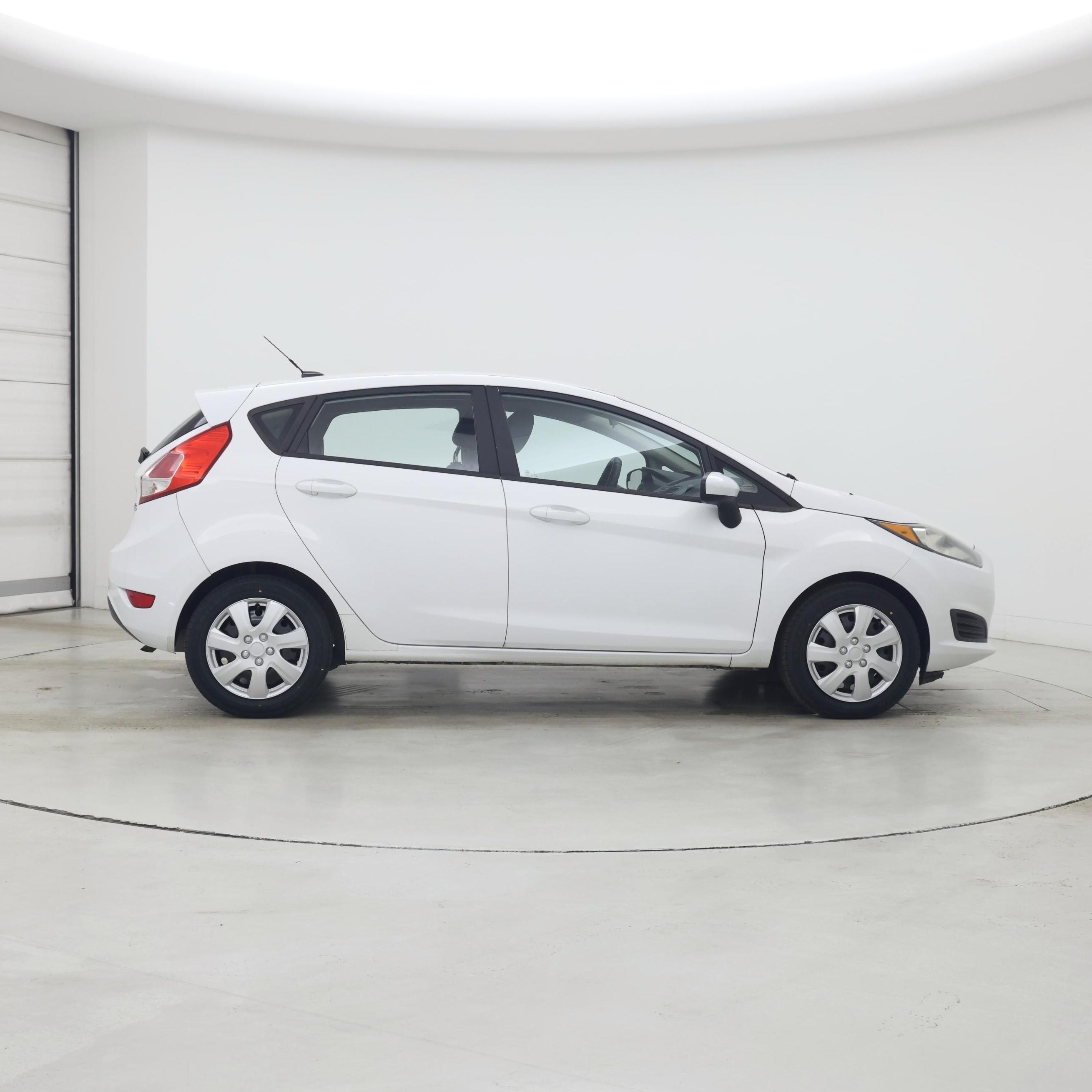 Thumbnail: 2016 Ford Fiesta - 7