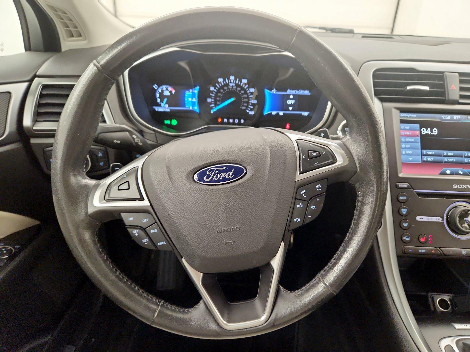 Thumbnail: 2016 Ford Fusion - 10