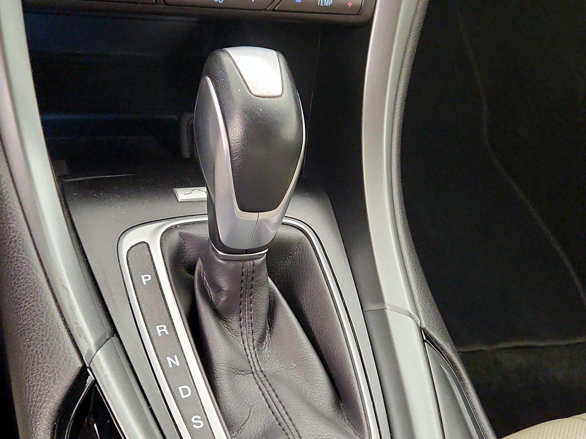 Thumbnail: 2016 Ford Fusion - 16