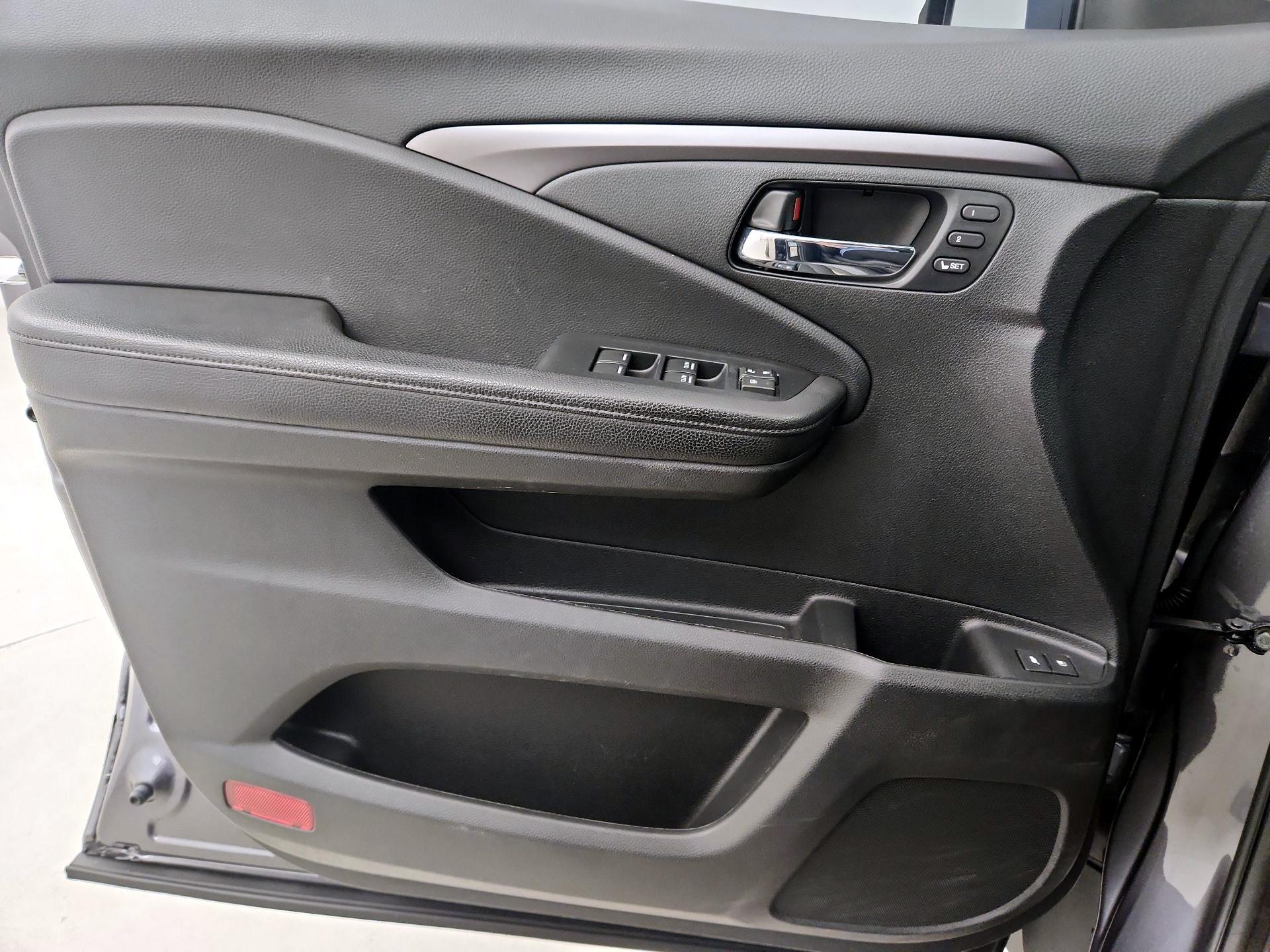 Thumbnail: 2021 Honda Pilot - 12