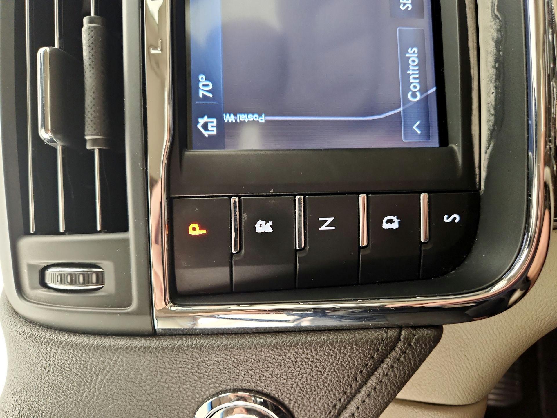 Thumbnail: 2020 Lincoln Continental - 18