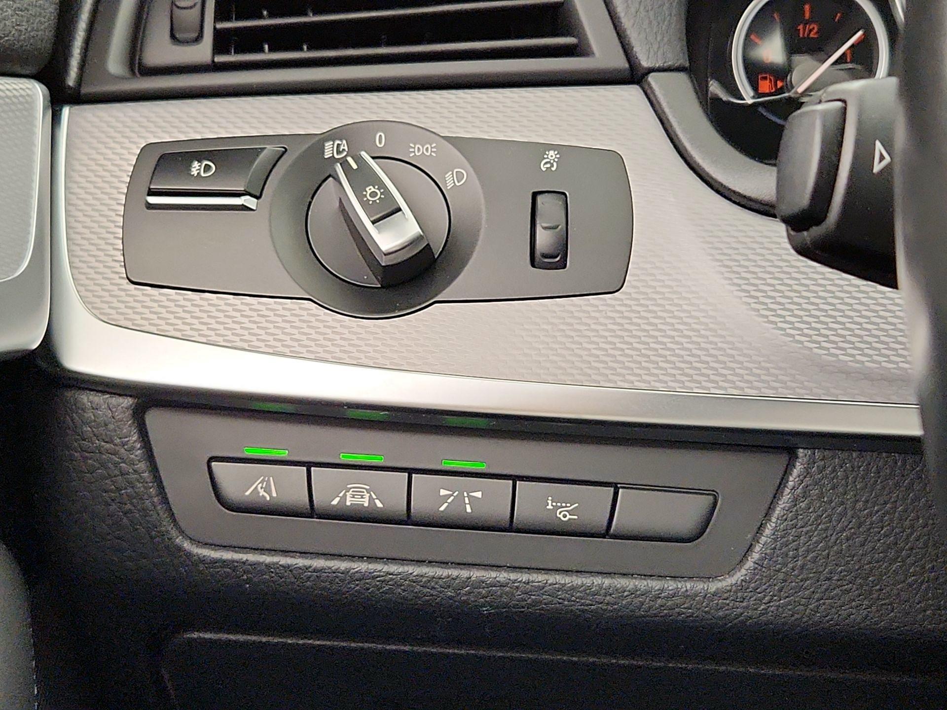 Thumbnail: 2016 BMW 5 Series - 13