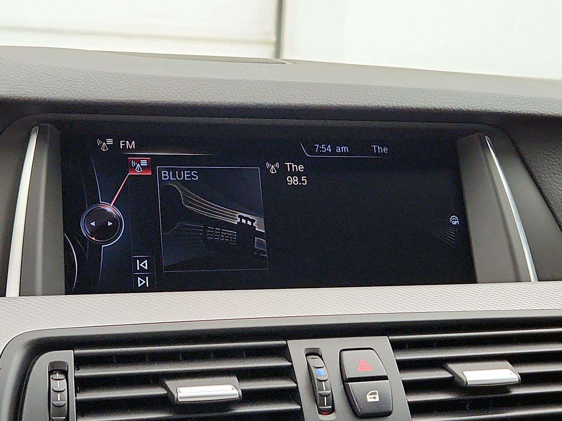 Thumbnail: 2016 BMW 5 Series - 16