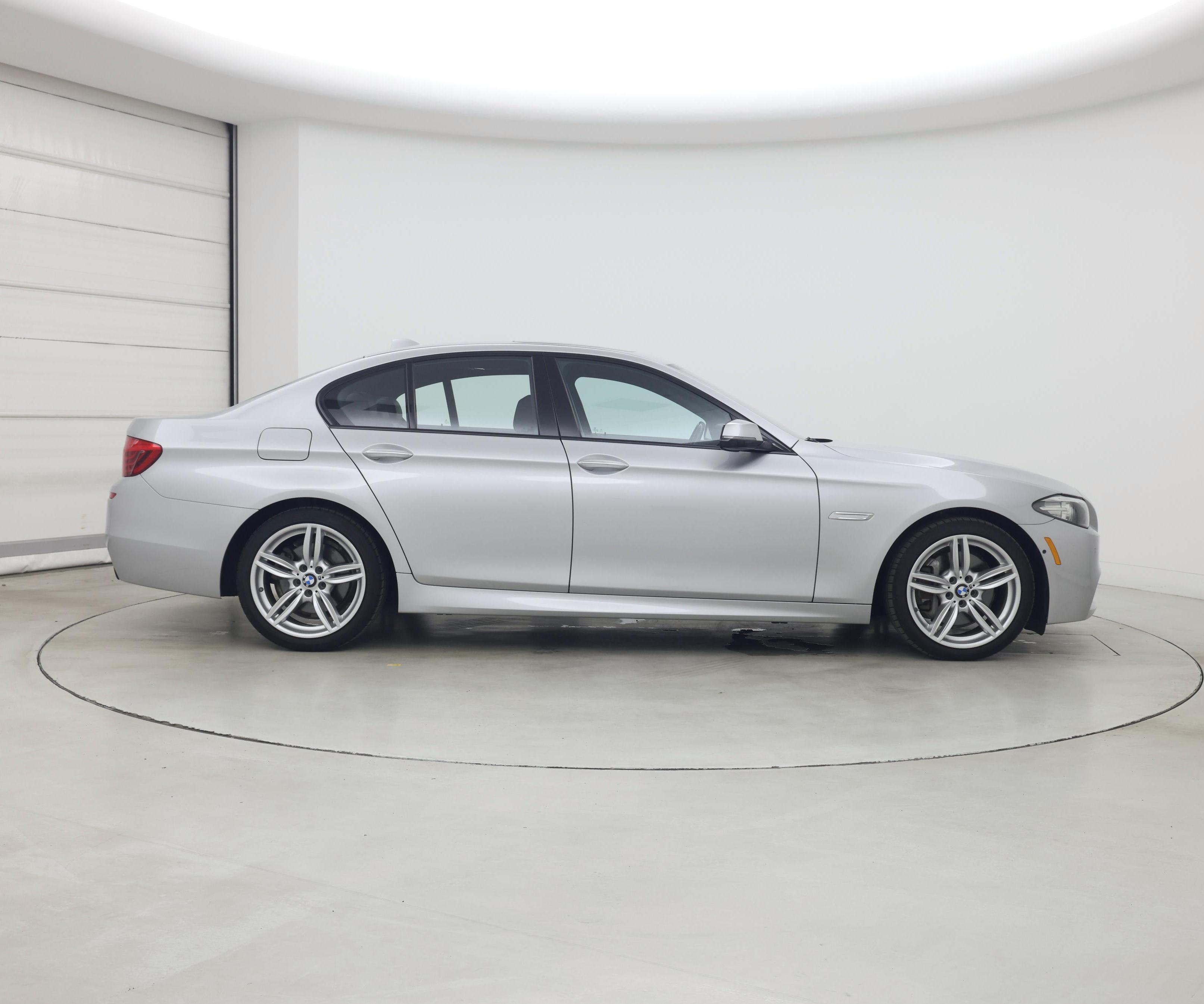 Thumbnail: 2016 BMW 5 Series - 7