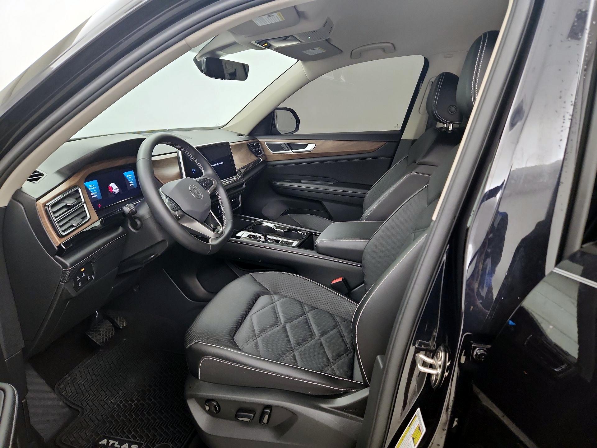 Thumbnail: 2024 Volkswagen Atlas - 11