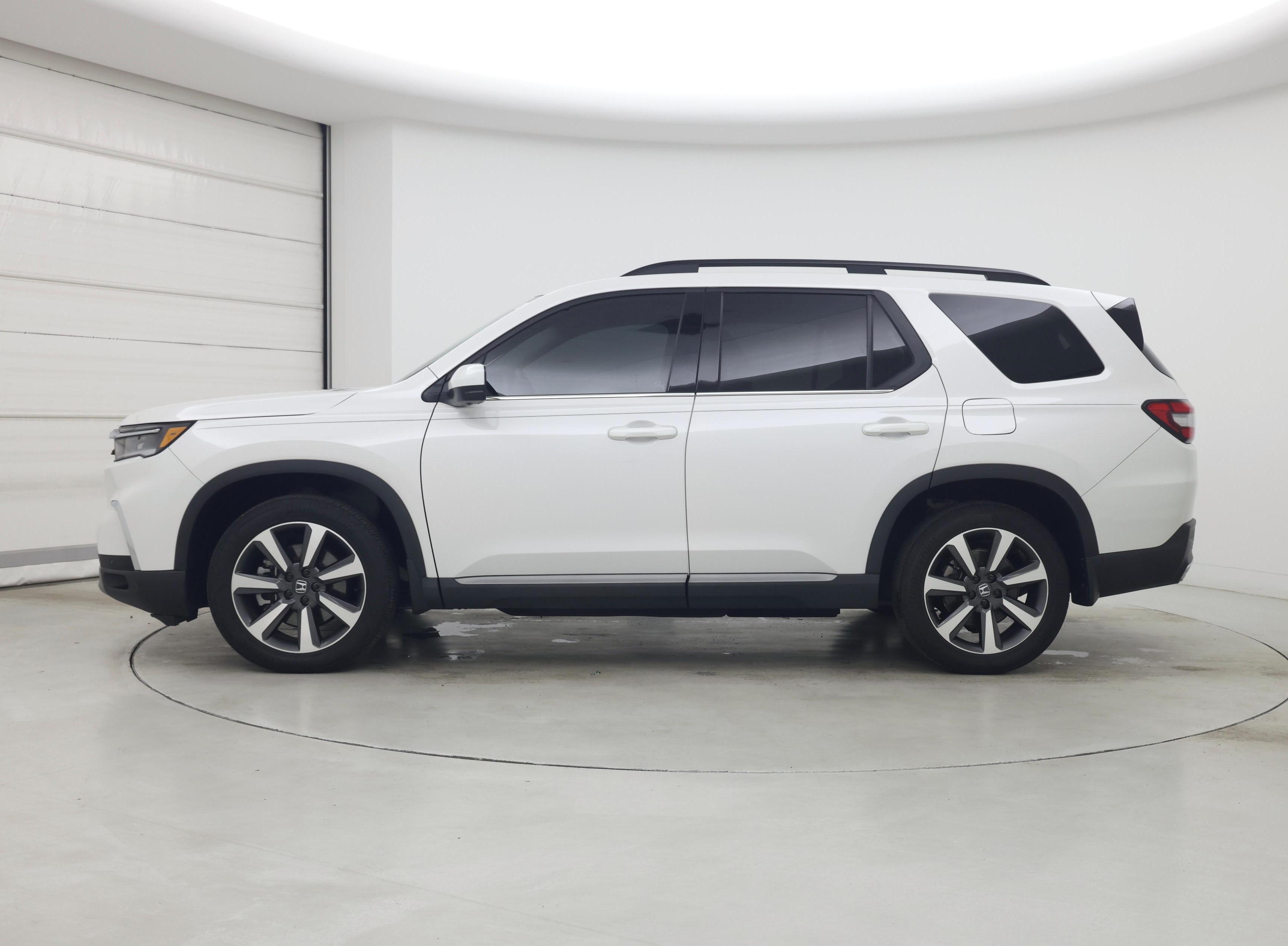 Thumbnail: 2024 Honda Pilot - 3