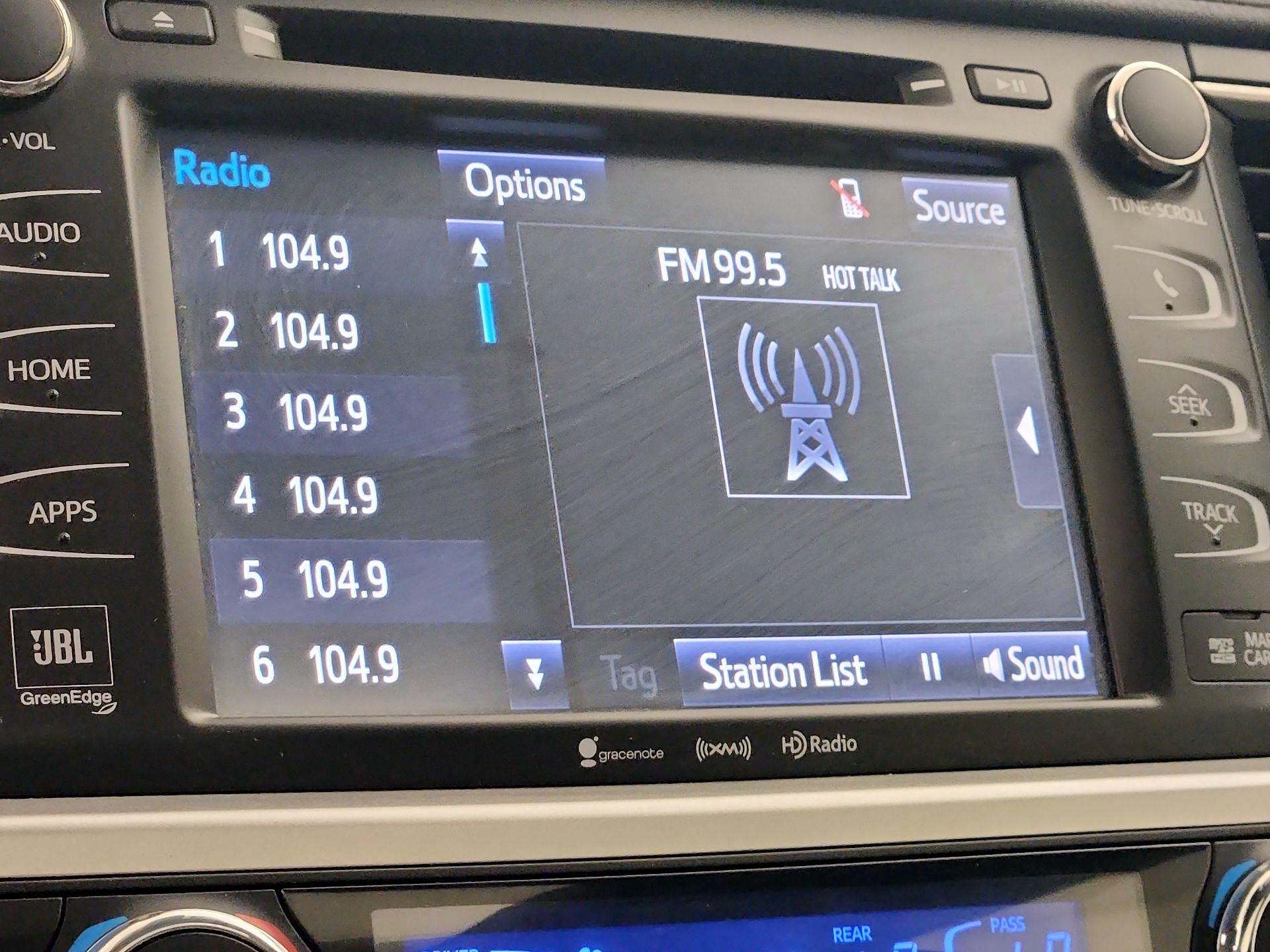 Thumbnail: 2019 Toyota Highlander - 15