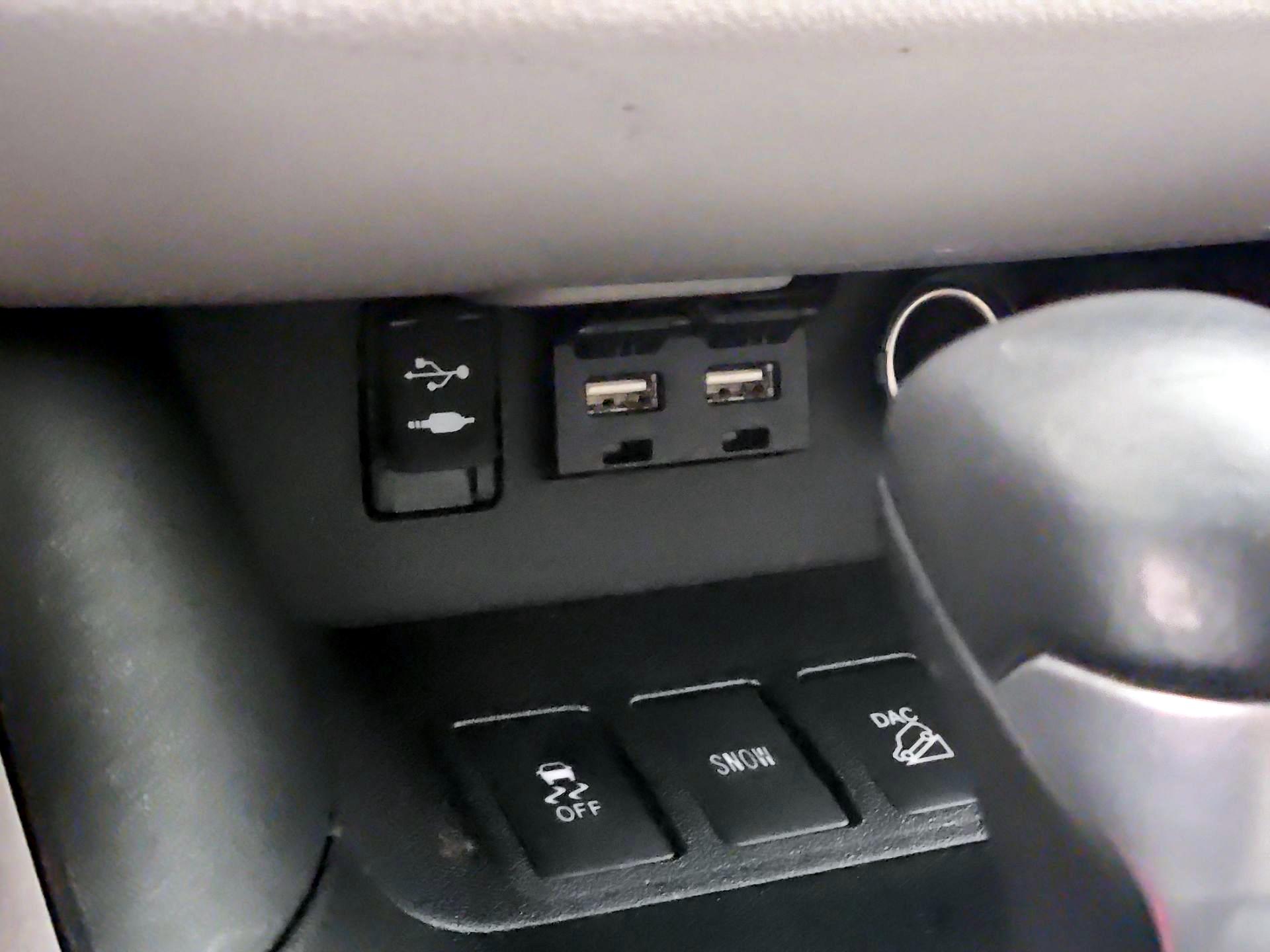 Thumbnail: 2019 Toyota Highlander - 18