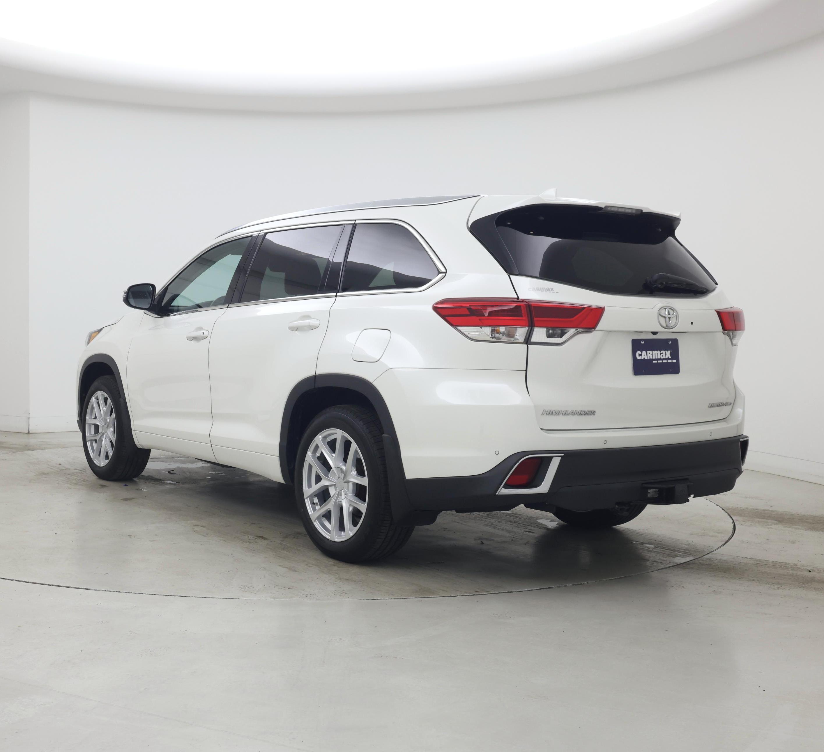 Thumbnail: 2019 Toyota Highlander - 2