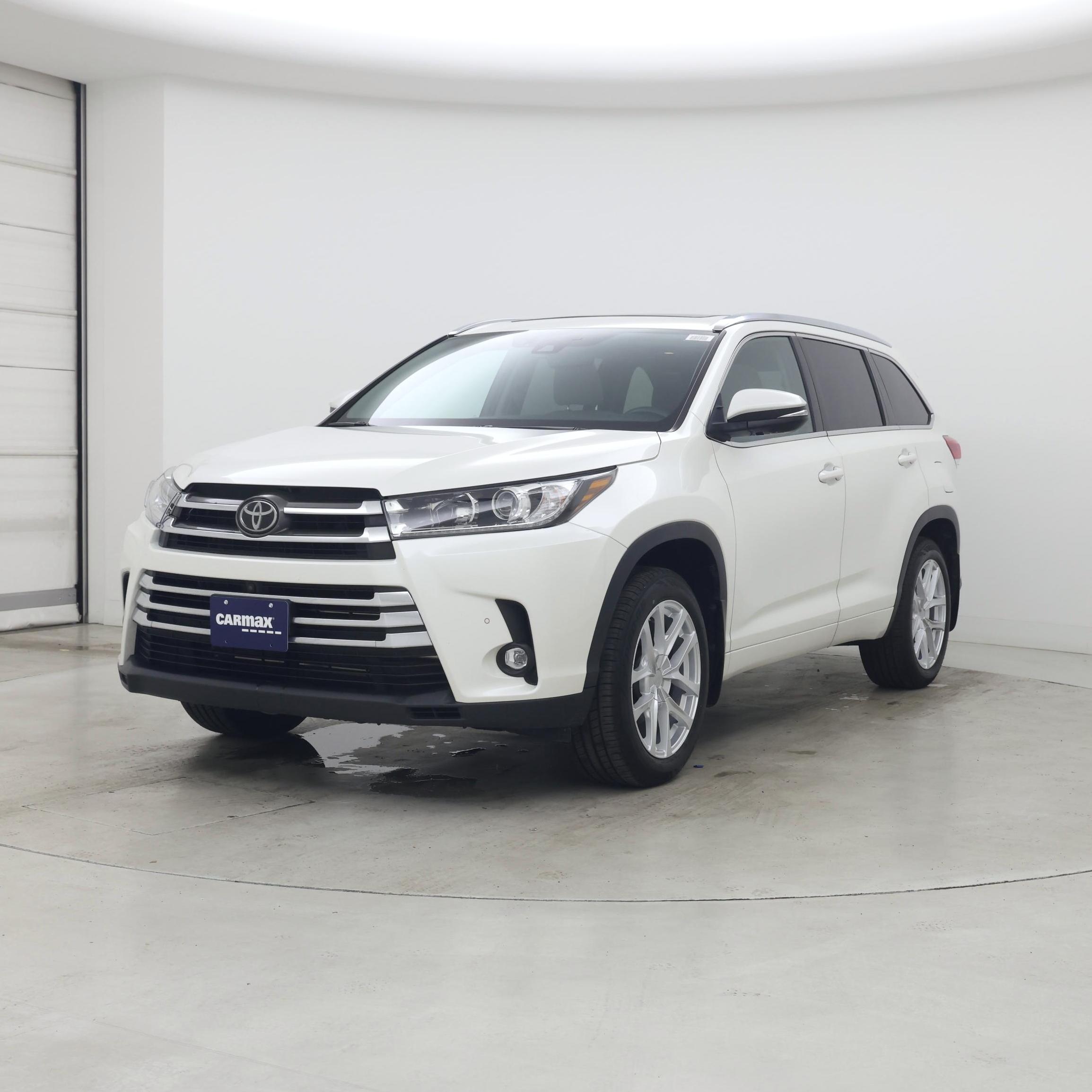 Thumbnail: 2019 Toyota Highlander - 4