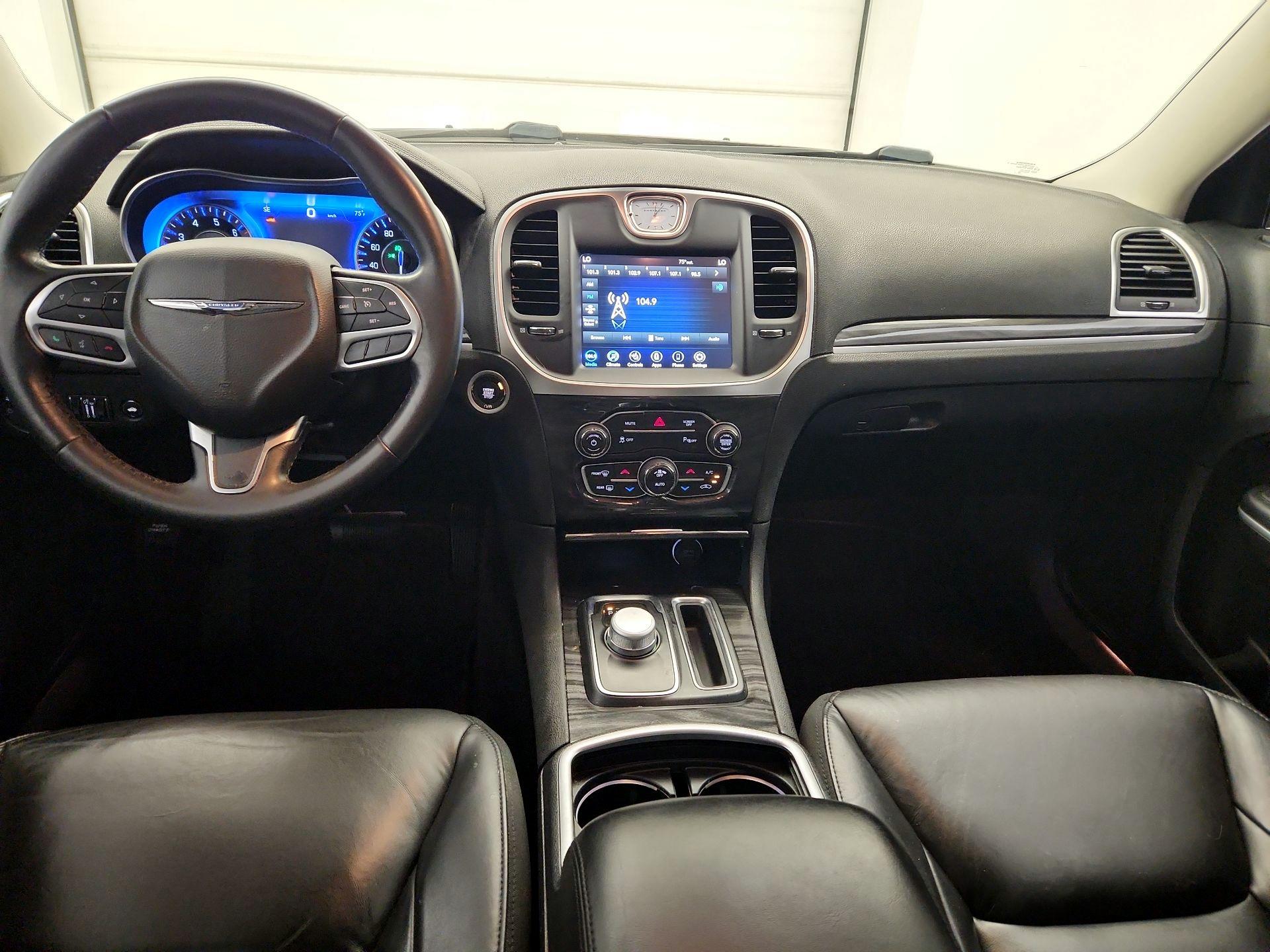 Thumbnail: 2021 Chrysler 300 - 9