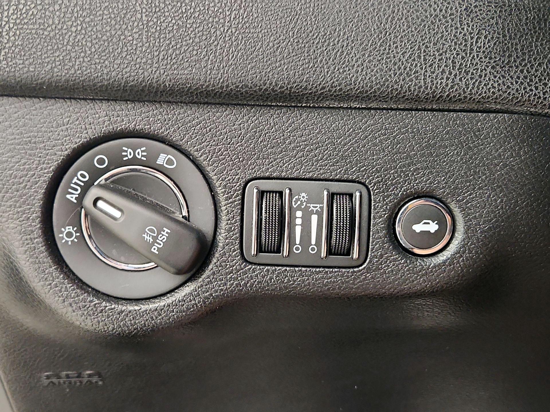 Thumbnail: 2021 Chrysler 300 - 13