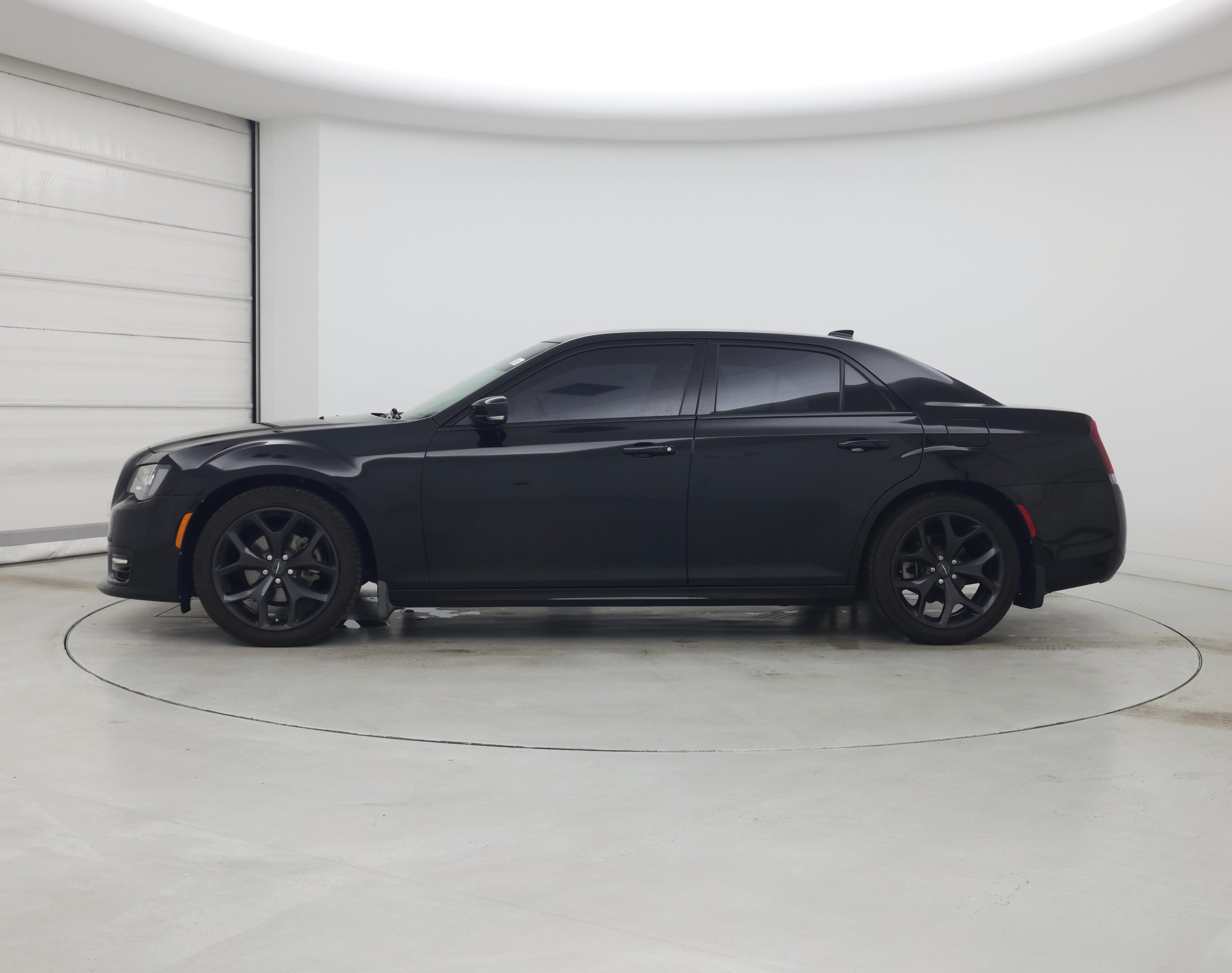 Thumbnail: 2021 Chrysler 300 - 3
