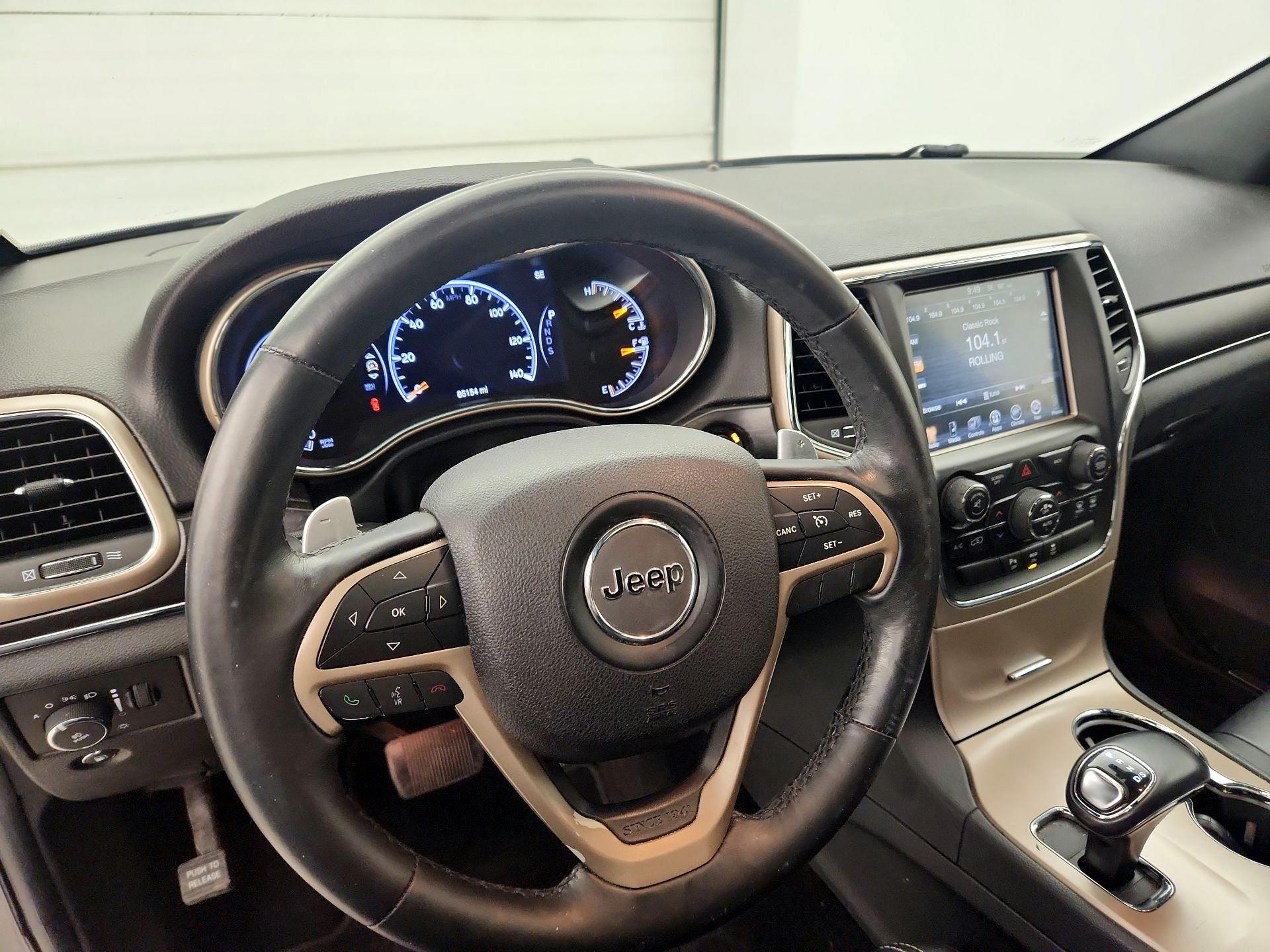 Thumbnail: 2015 Jeep Grand Cherokee - 9