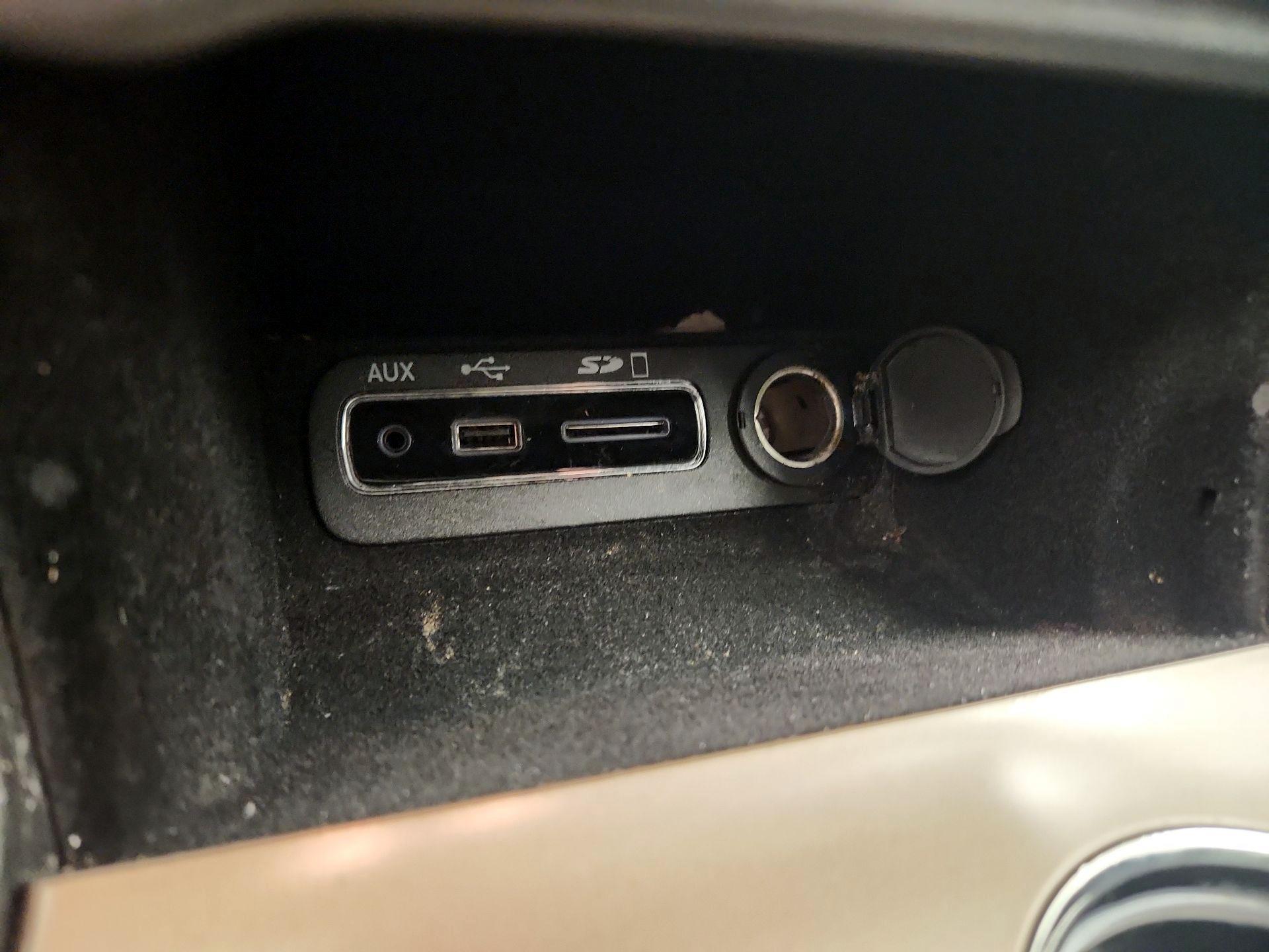 Thumbnail: 2015 Jeep Grand Cherokee - 19
