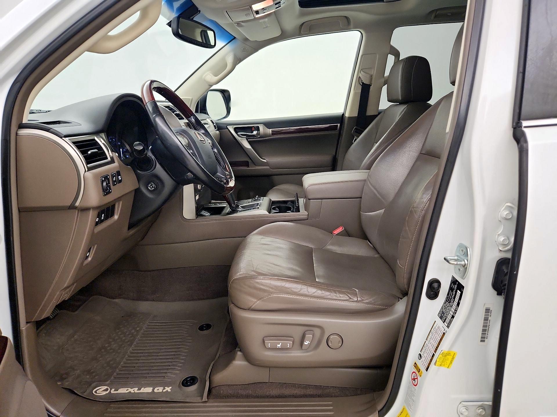 Thumbnail: 2016 Lexus GX - 11