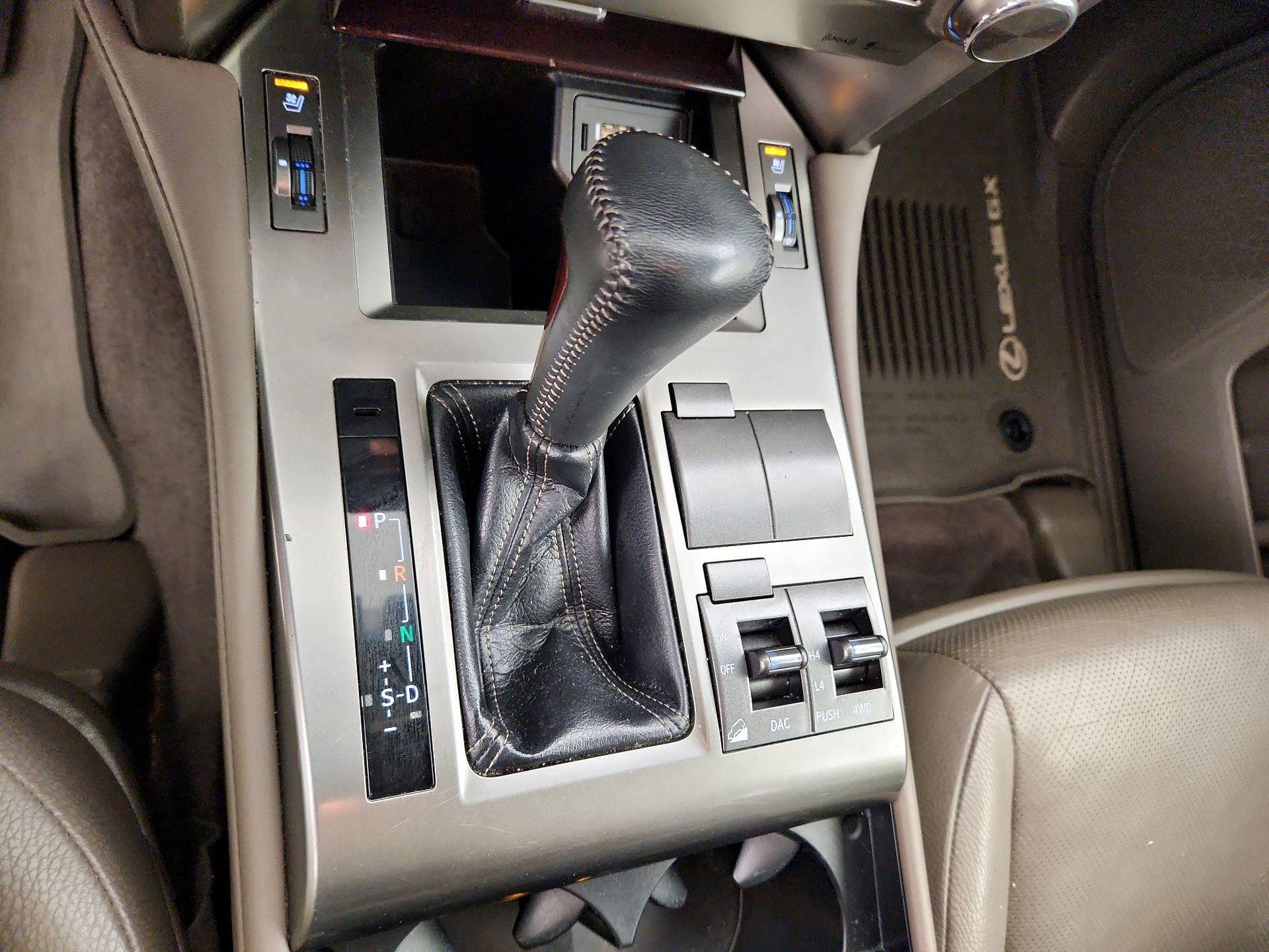 Thumbnail: 2016 Lexus GX - 18