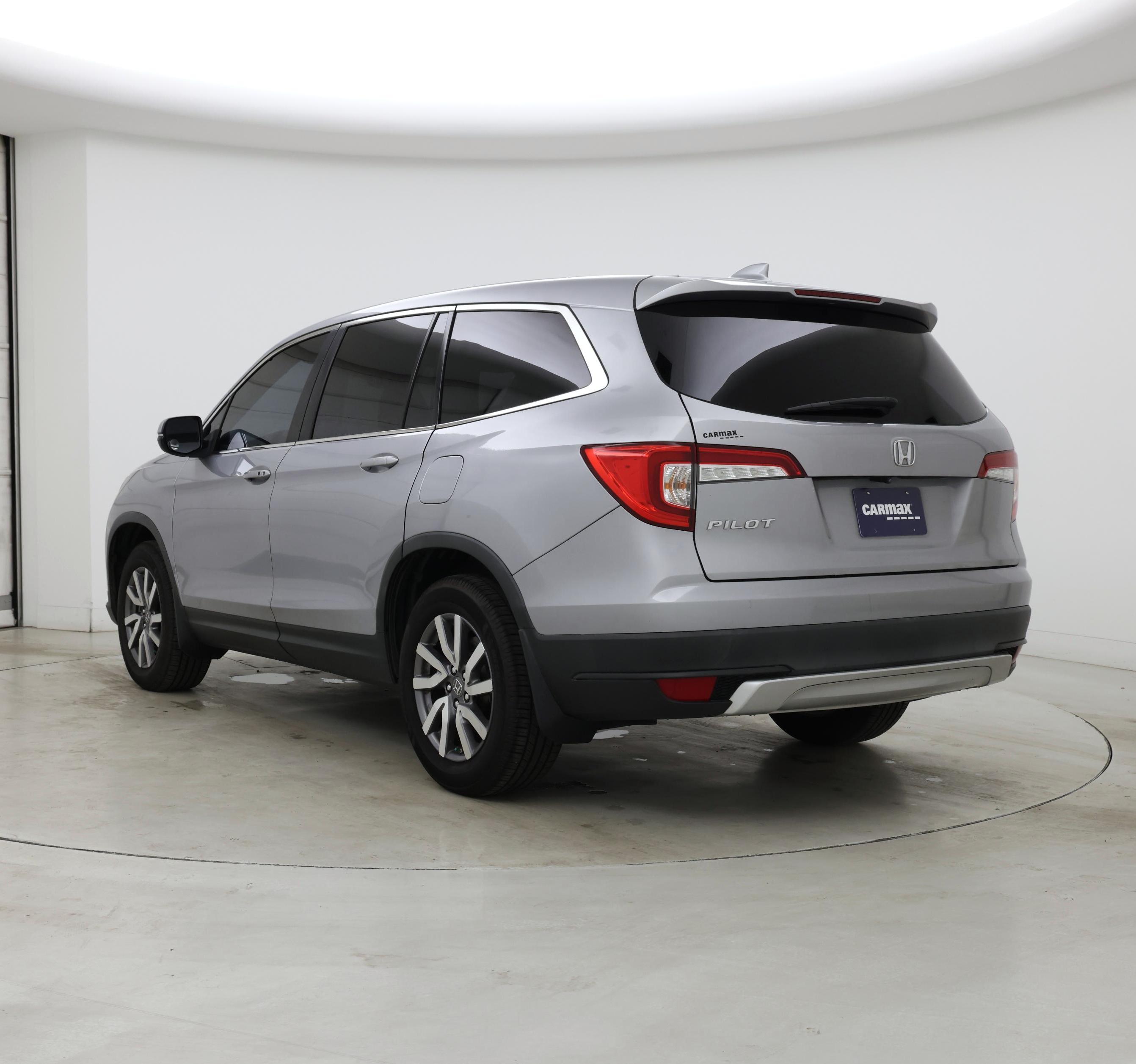 Thumbnail: 2019 Honda Pilot - 2