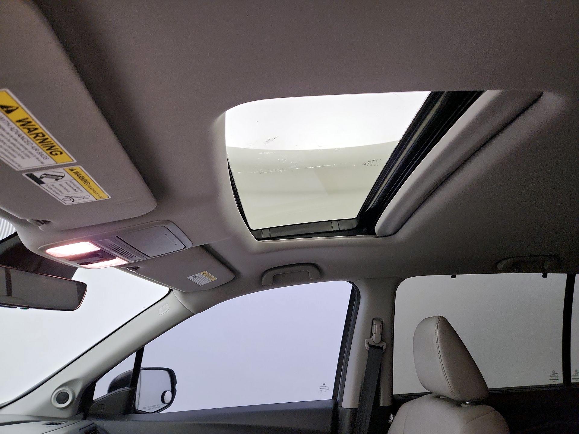 Thumbnail: 2019 Honda Pilot - 19