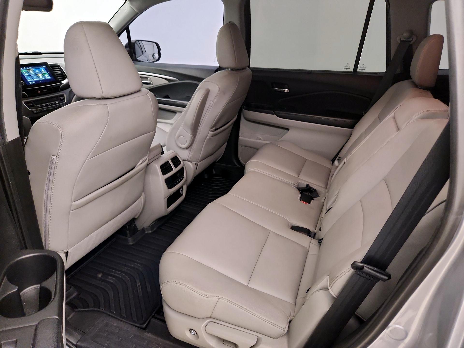 Thumbnail: 2019 Honda Pilot - 20
