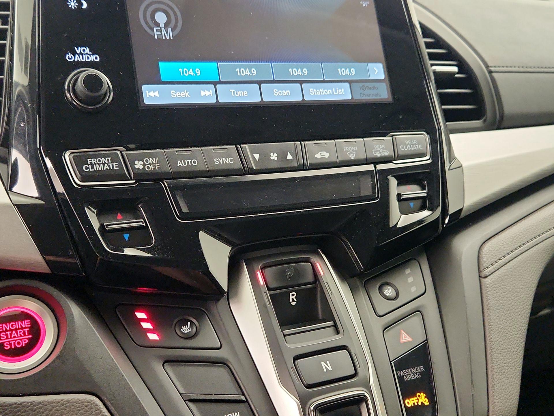Thumbnail: 2019 Honda Odyssey - 16