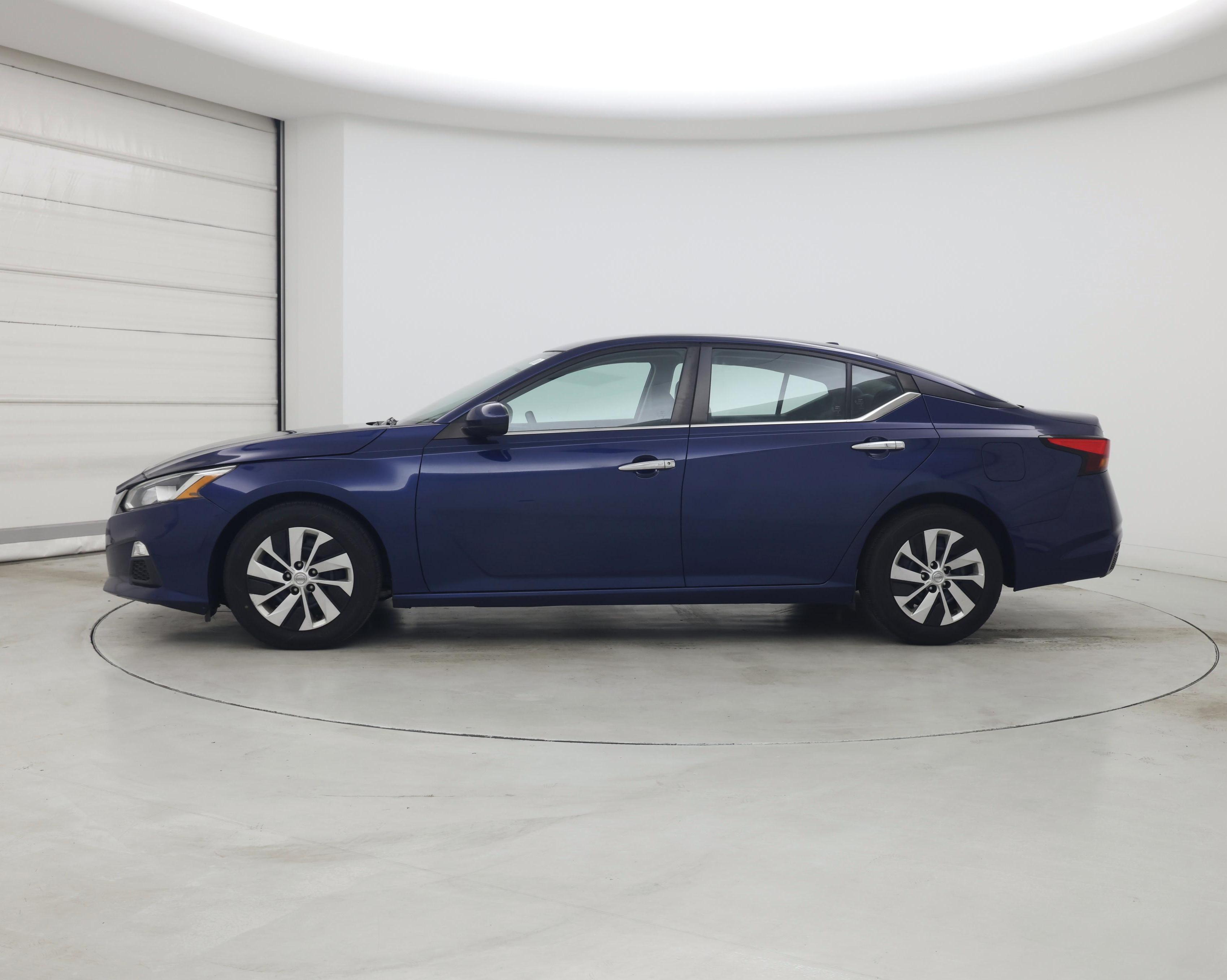 Thumbnail: 2020 Nissan Altima - 3