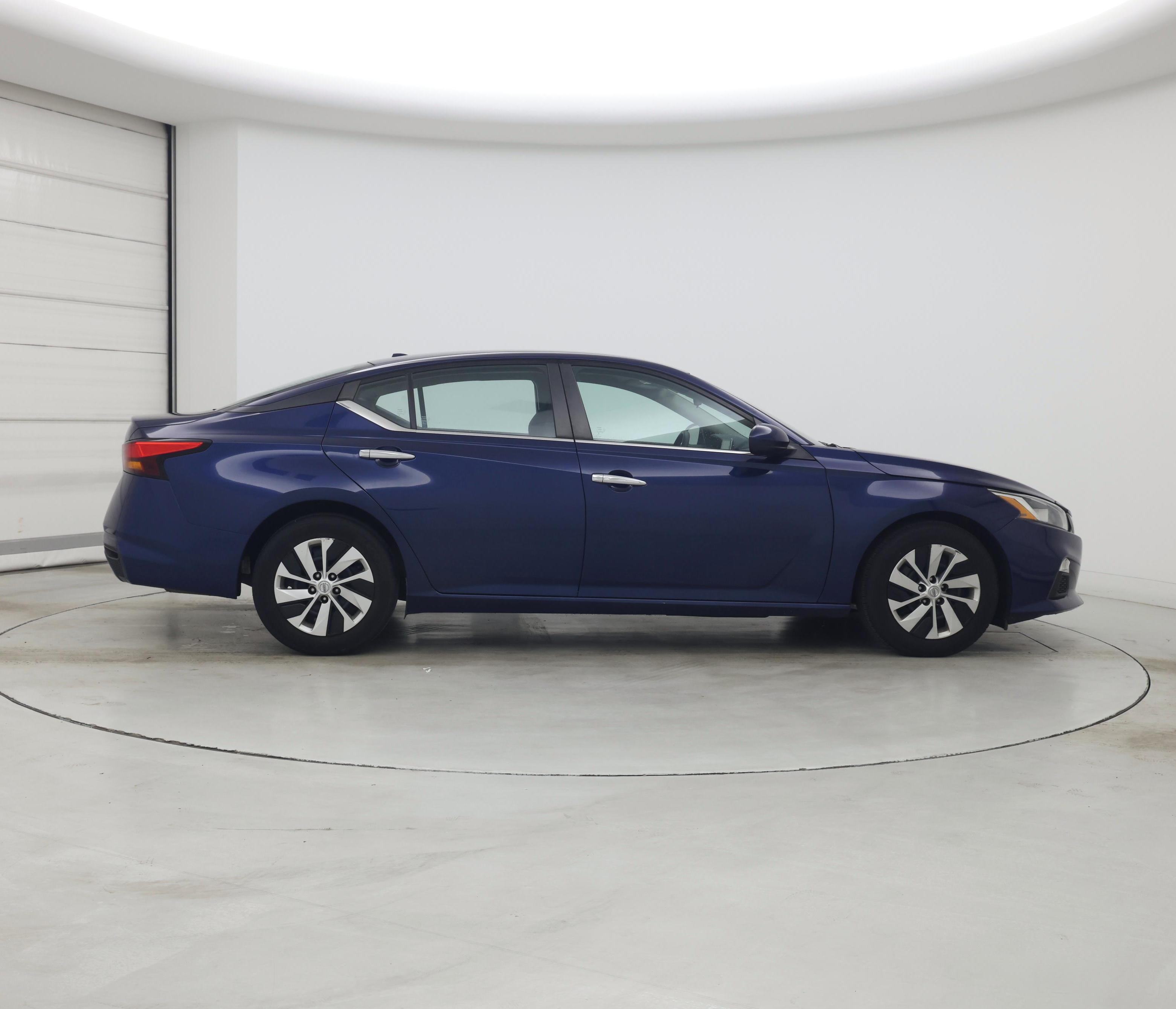 Thumbnail: 2020 Nissan Altima - 7