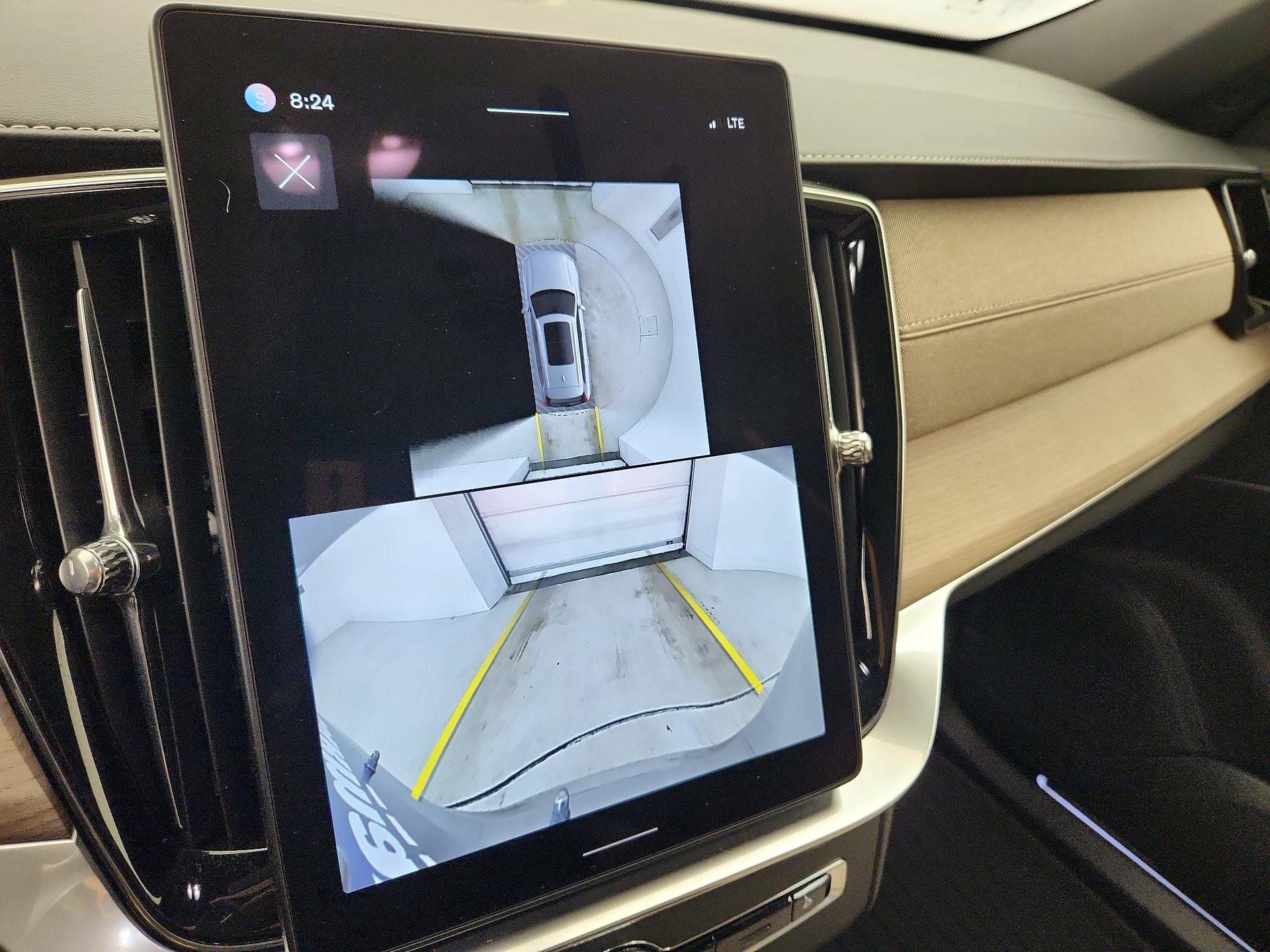 Thumbnail: 2025 Volvo XC90 - 15