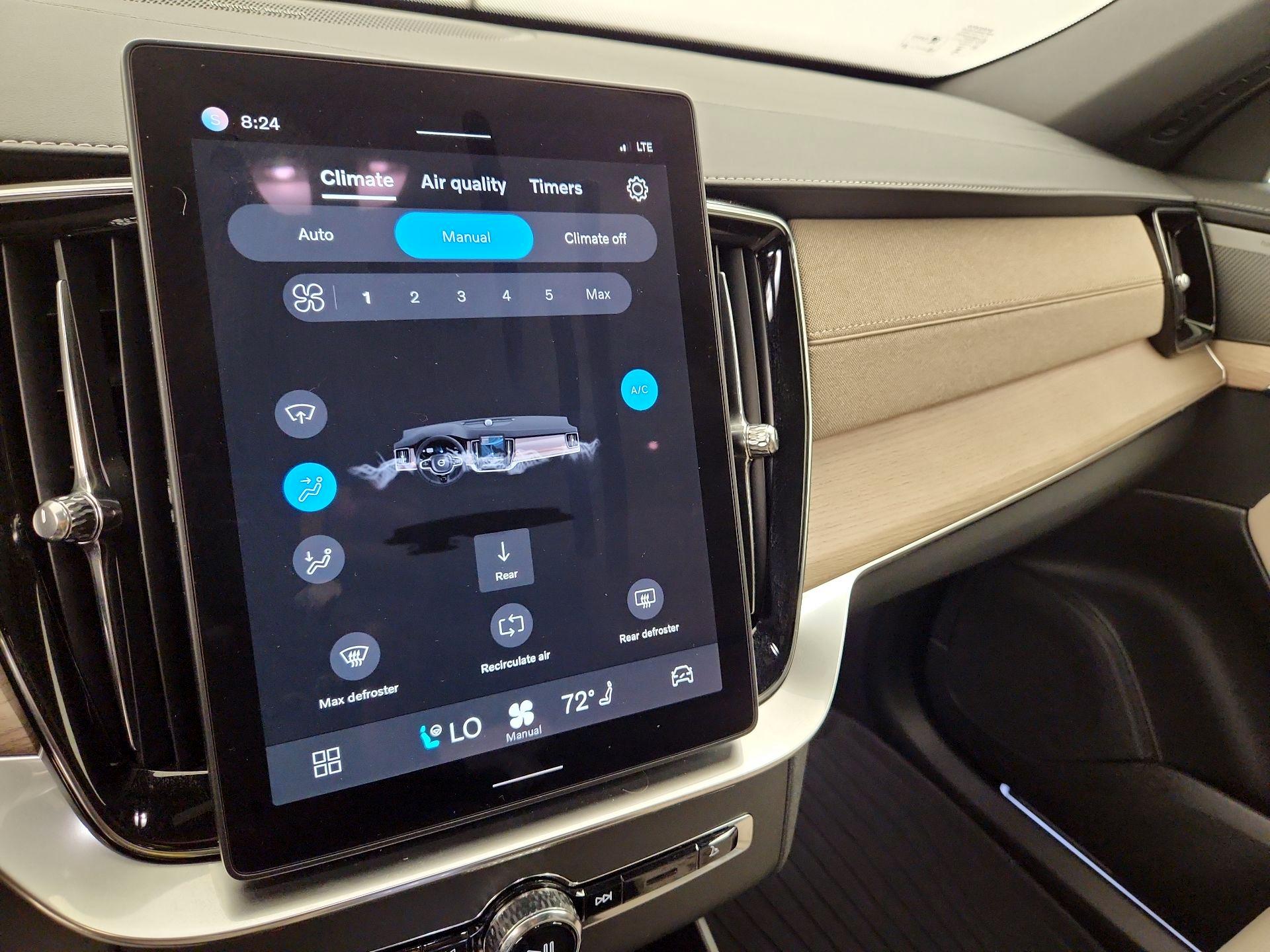 Thumbnail: 2025 Volvo XC90 - 17