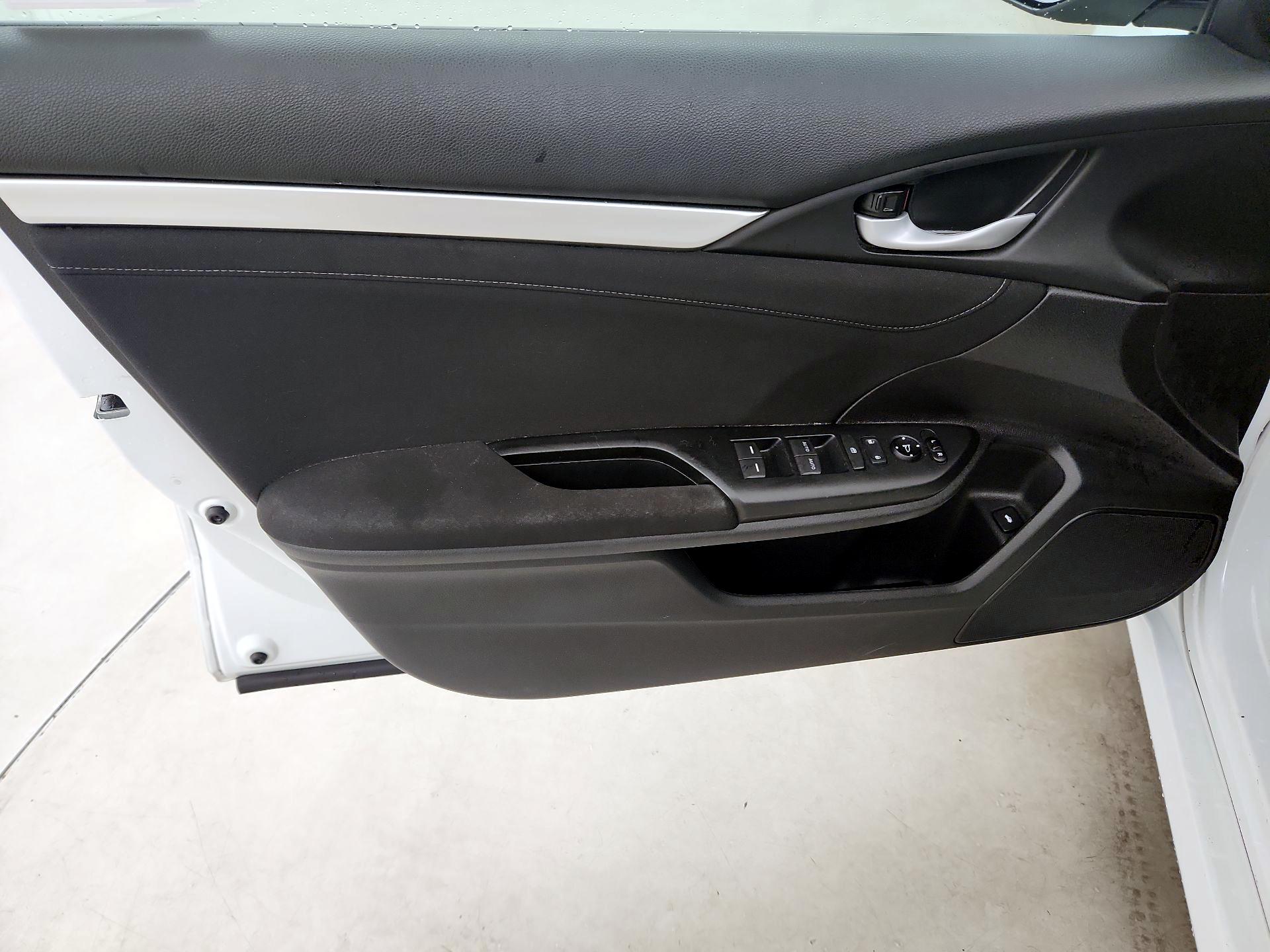 Thumbnail: 2019 Honda Civic - 12